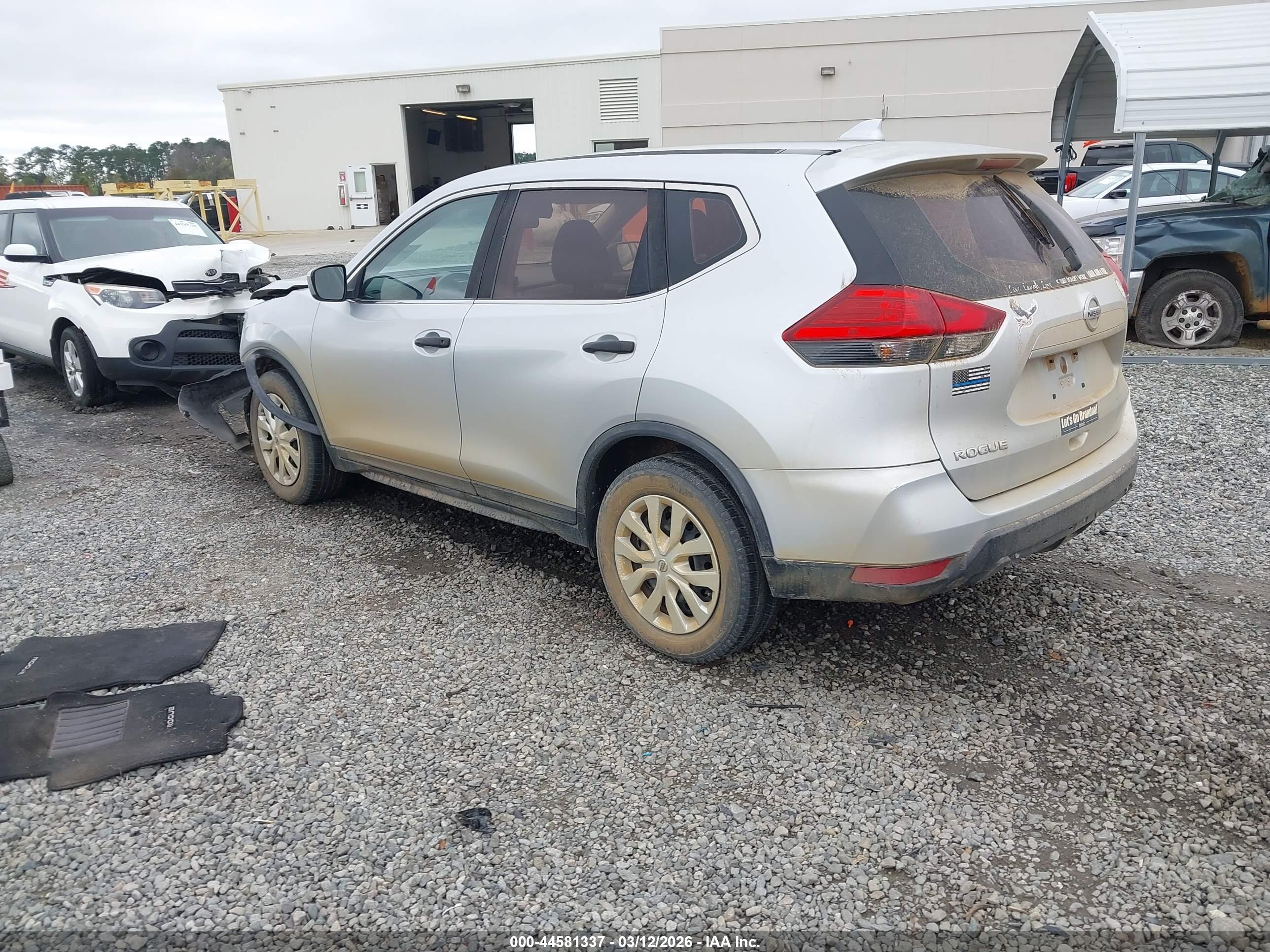 NISSAN ROGUE image 3