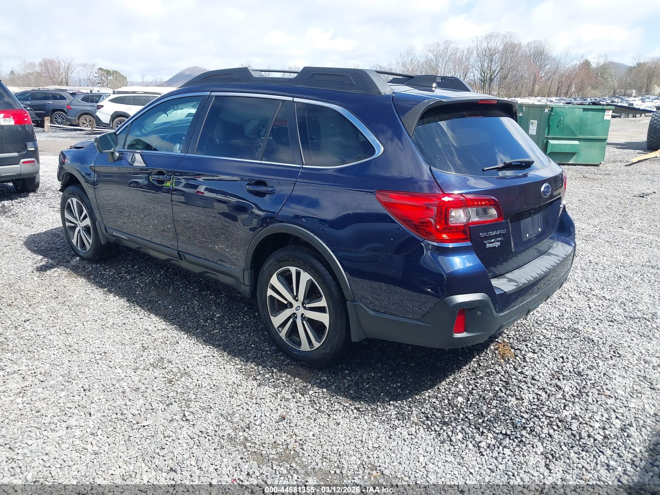 SUBARU OUTBACK image 3