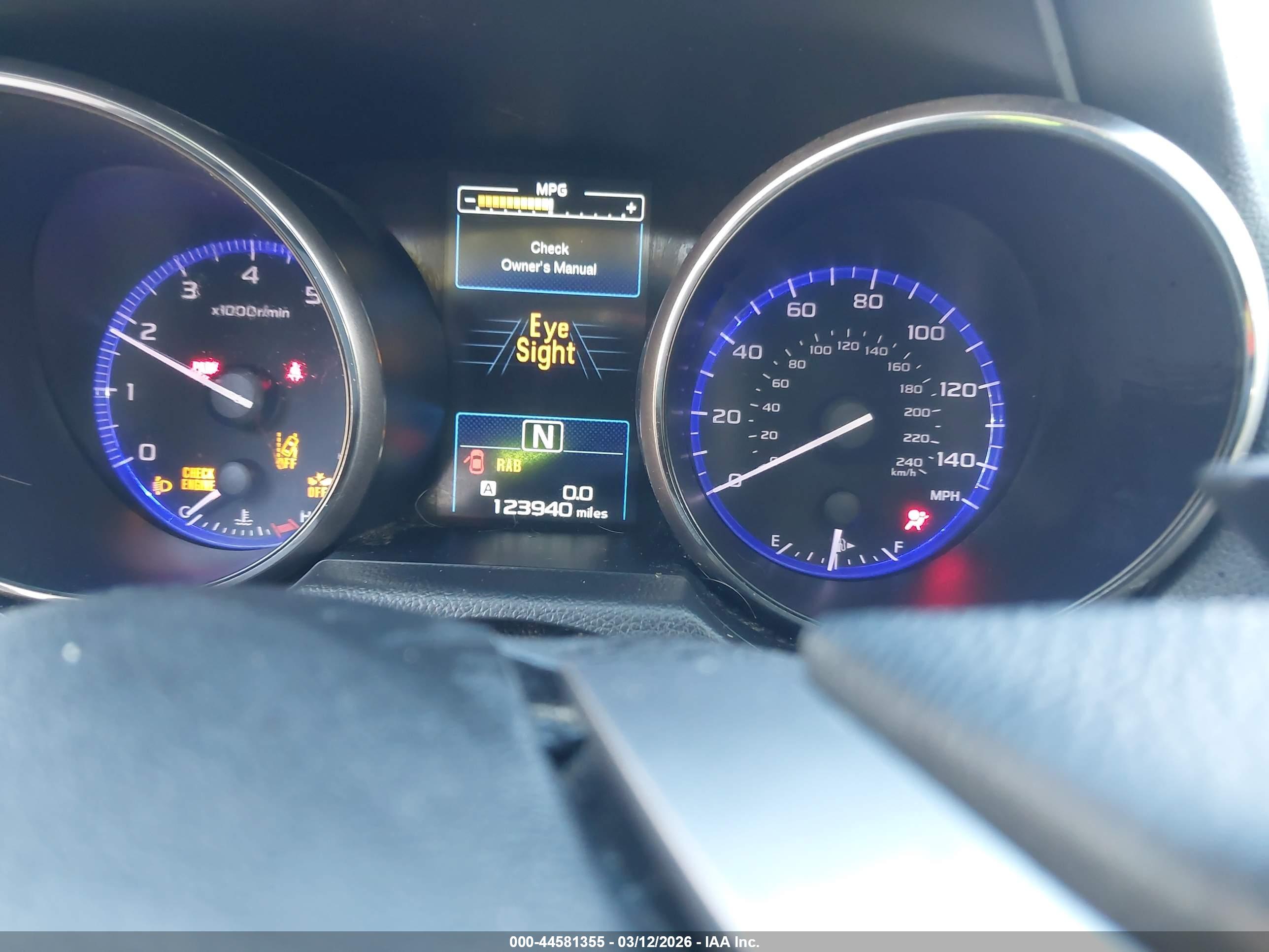 SUBARU OUTBACK image 7