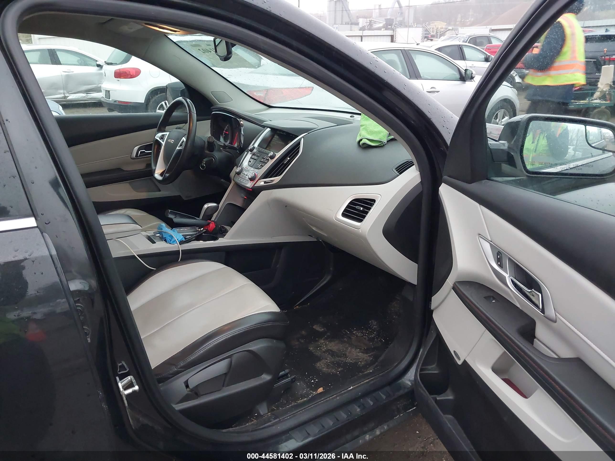GMC TERRAIN image 5
