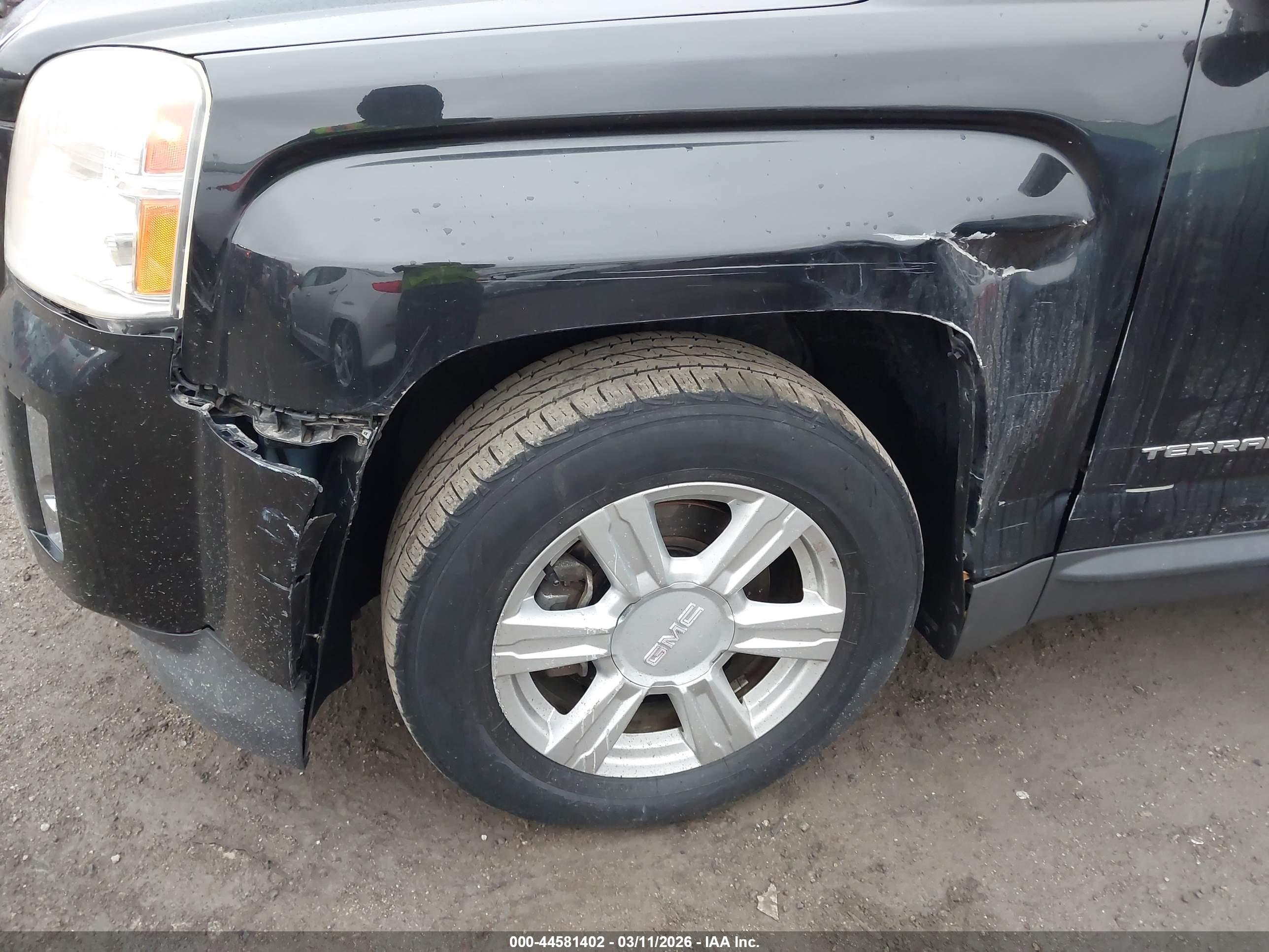 GMC TERRAIN image 6