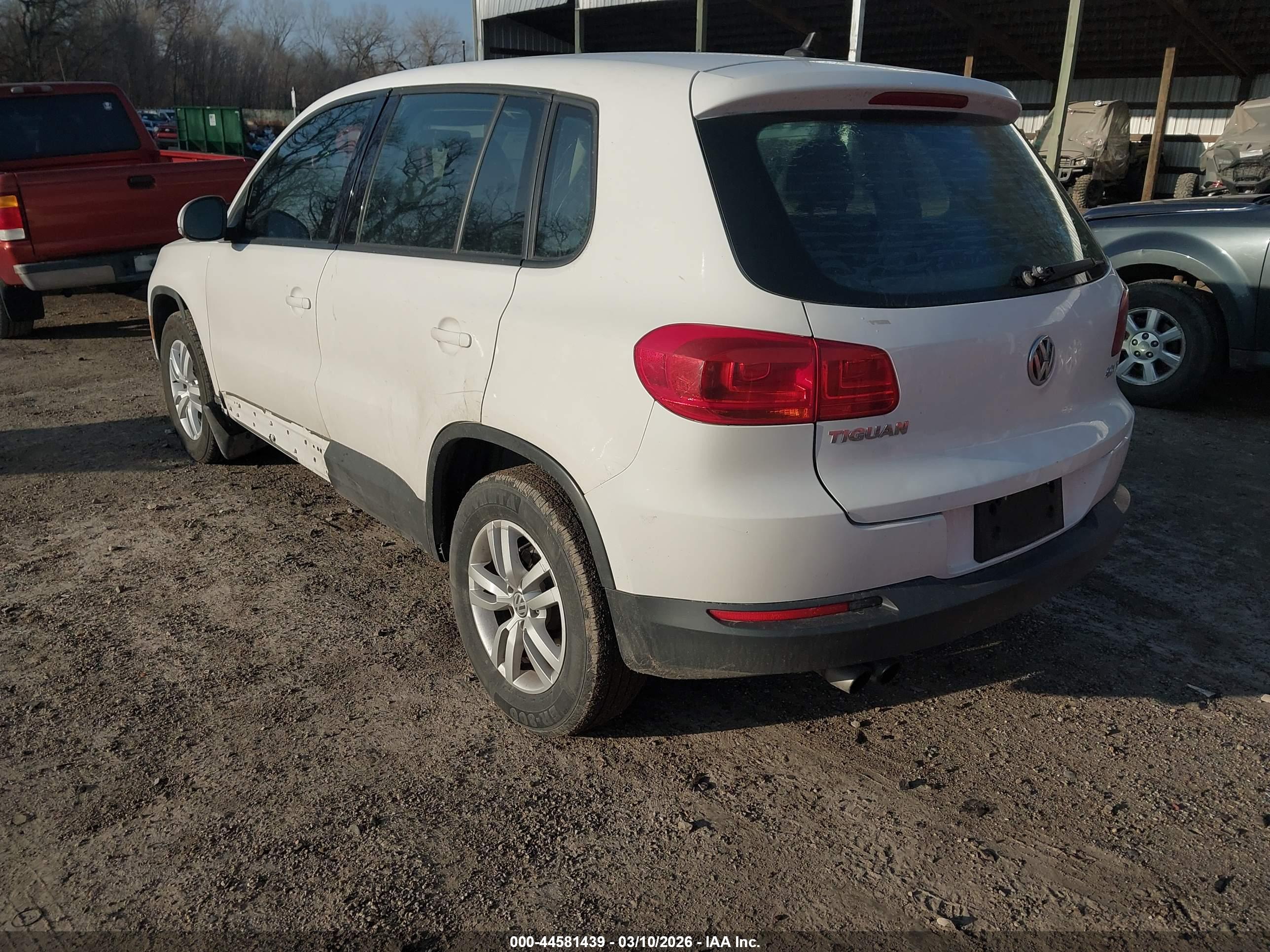 VOLKSWAGEN TIGUAN image 3
