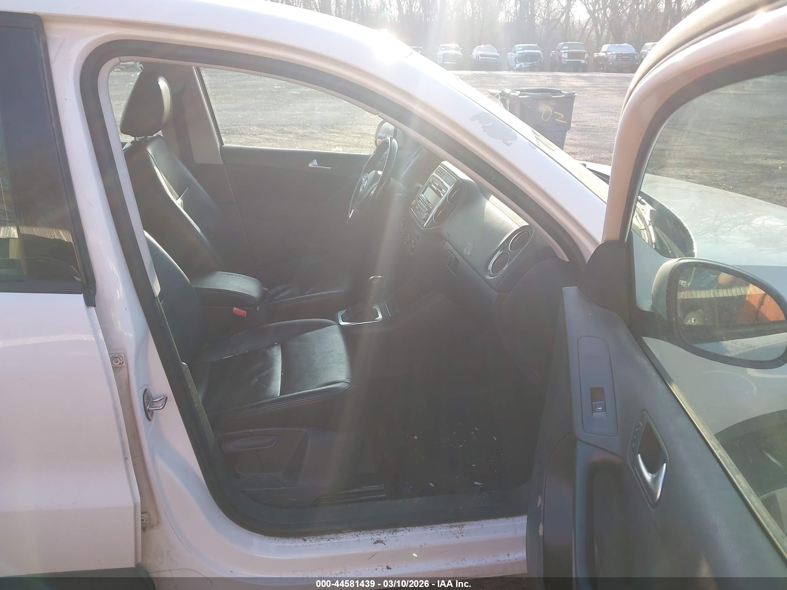 VOLKSWAGEN TIGUAN image 5