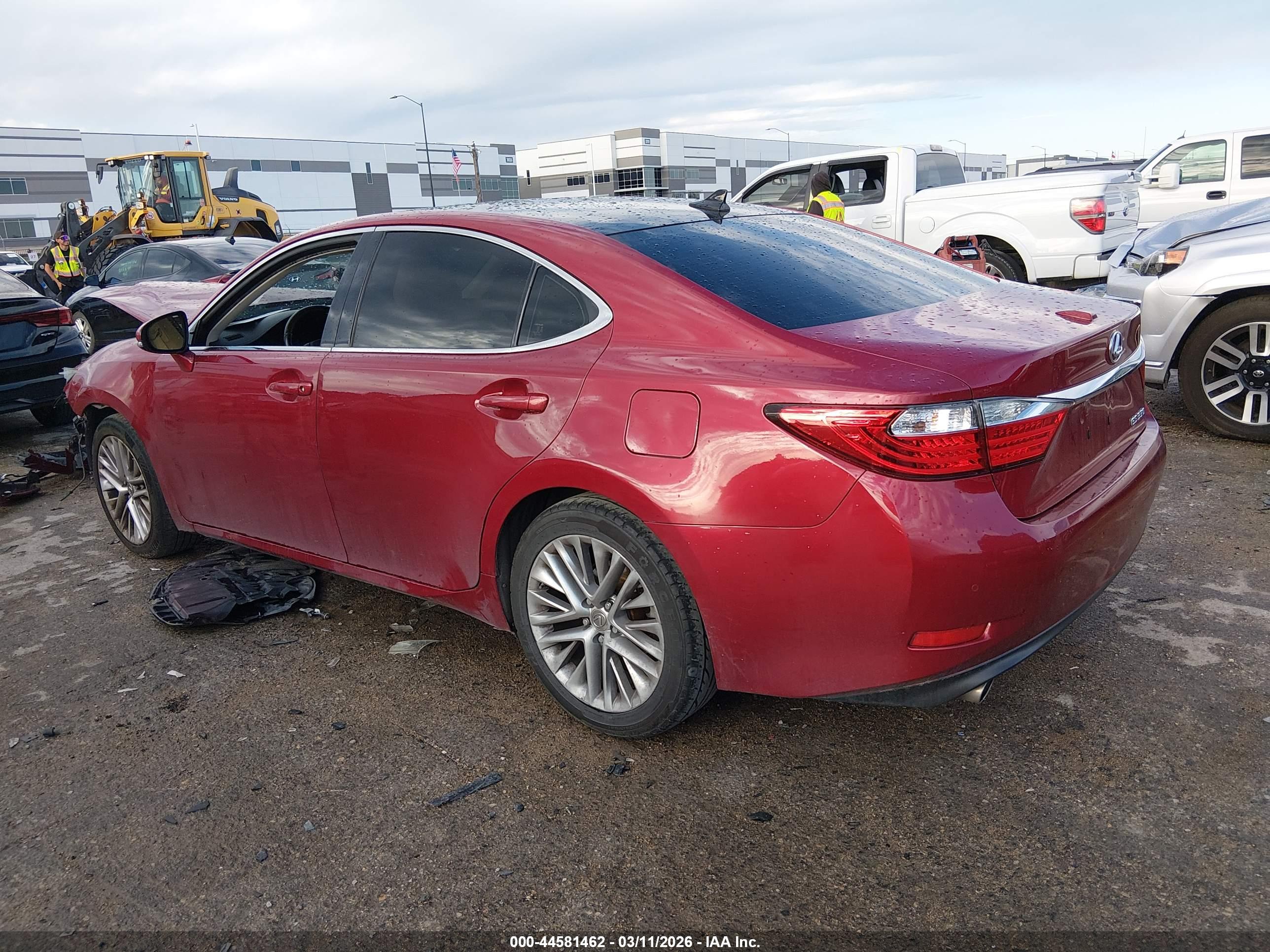 LEXUS ES image 3