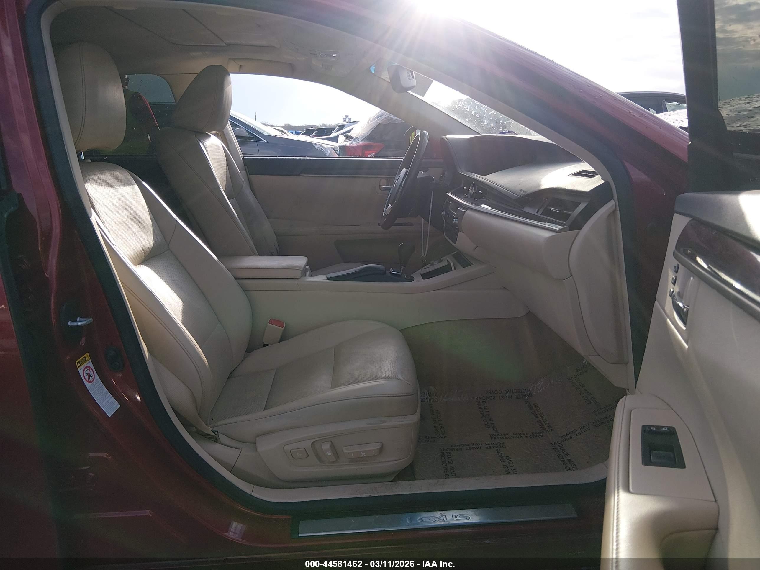 LEXUS ES image 5
