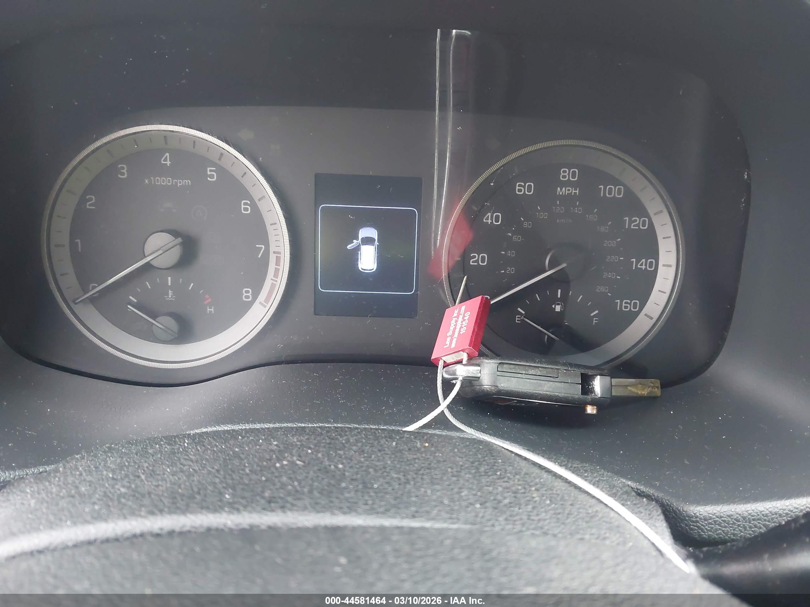 HYUNDAI TUCSON image 11