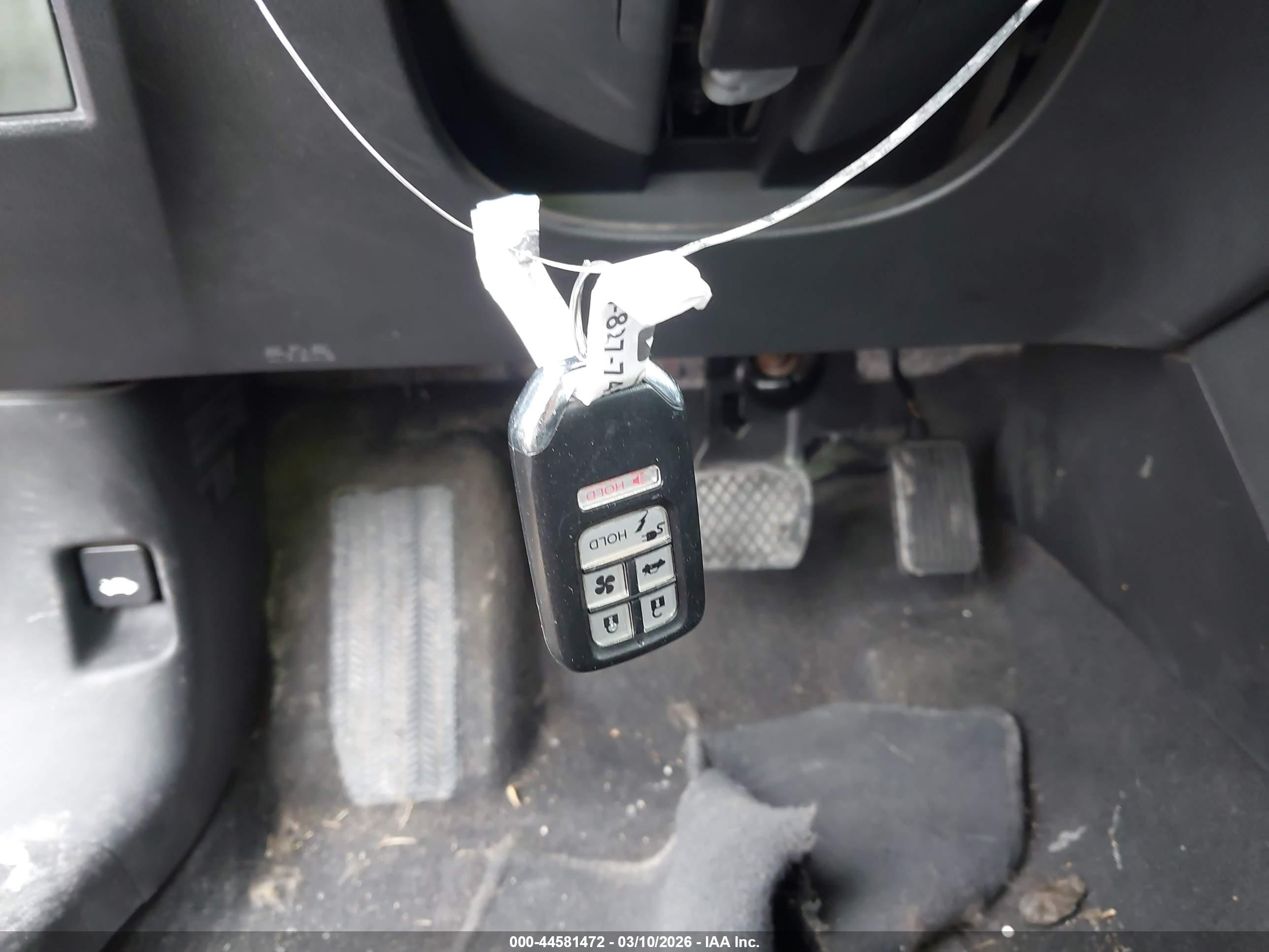 HONDA CLARITY image 11