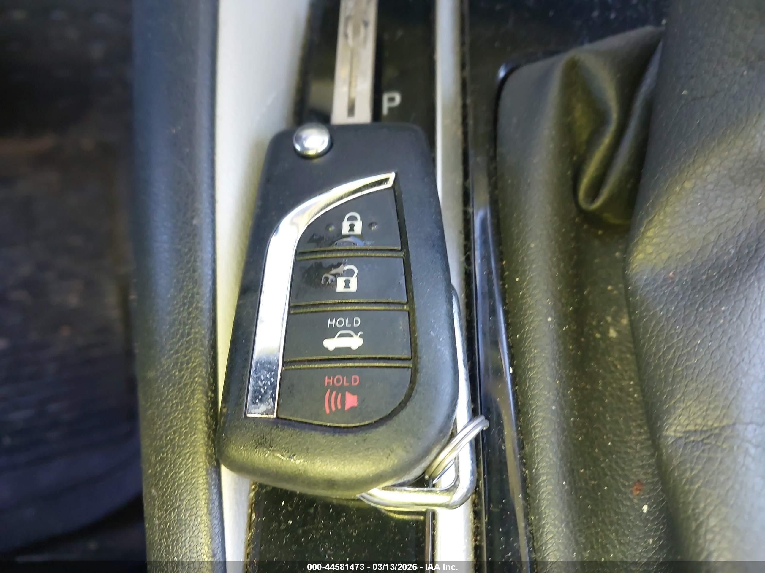 TOYOTA COROLLA image 11