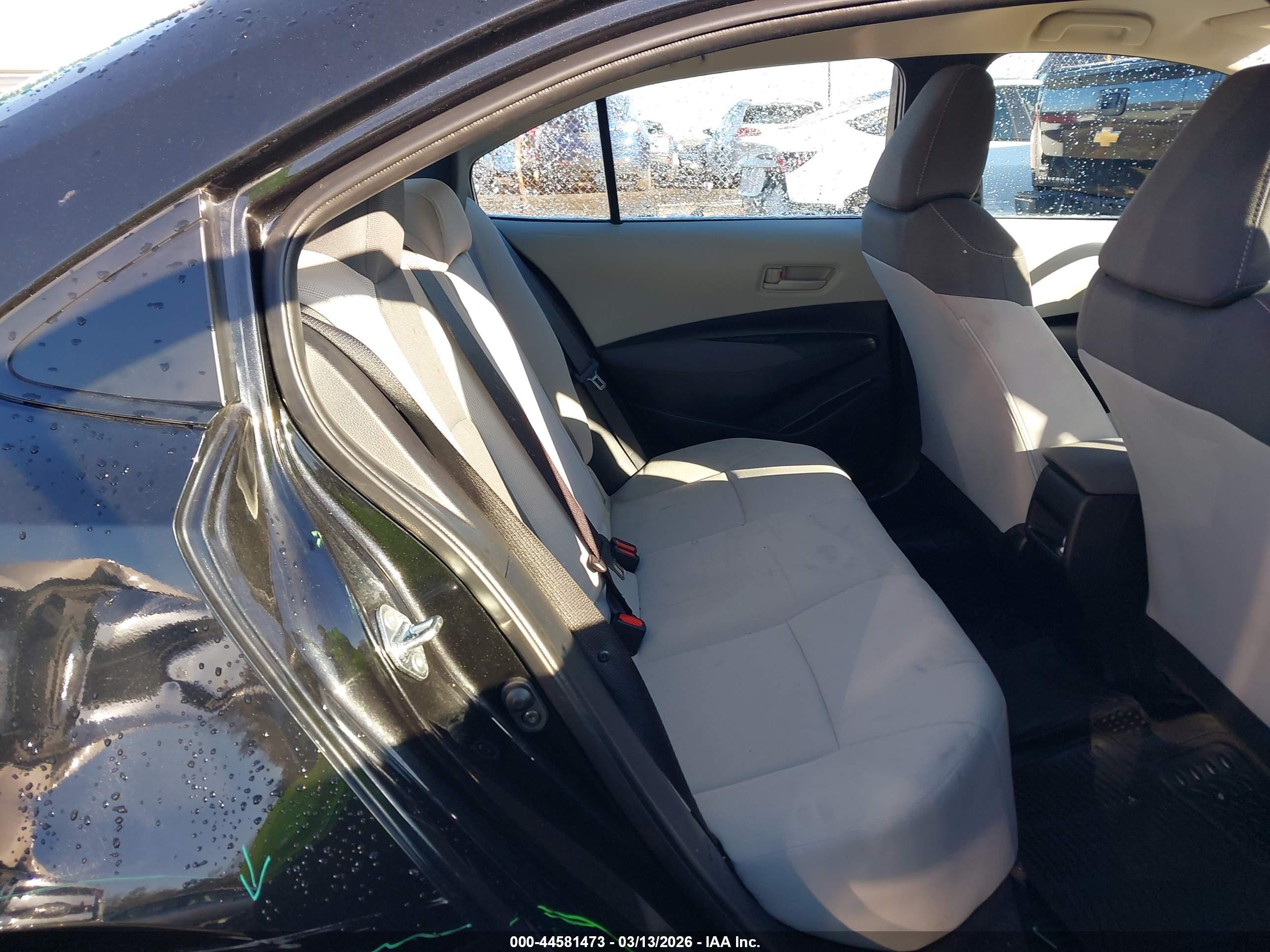TOYOTA COROLLA image 8