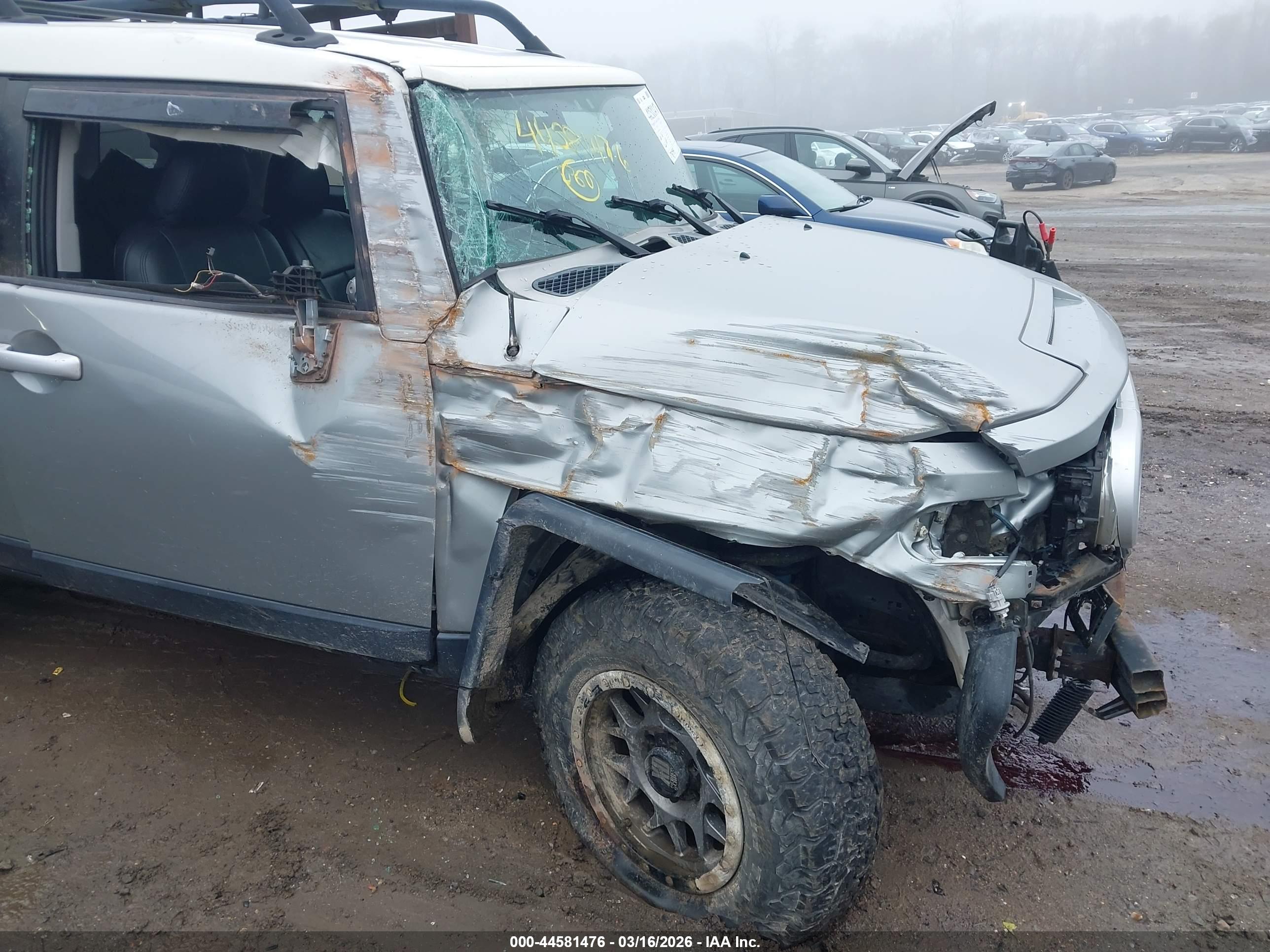 TOYOTA FJ image 6