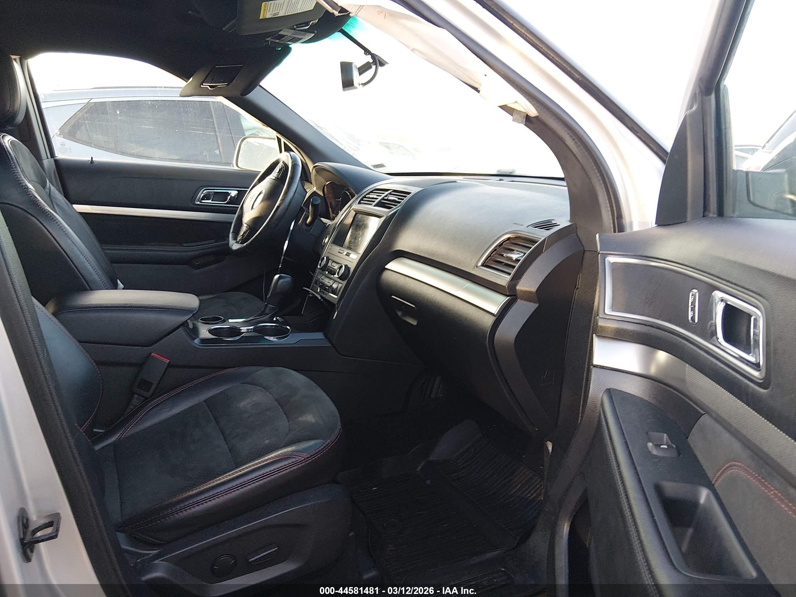 FORD EXPLORER image 5