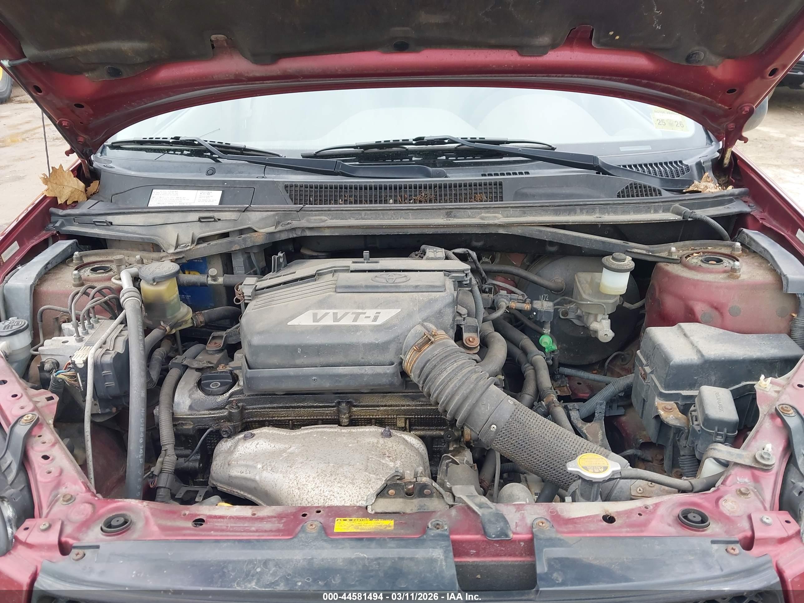 TOYOTA RAV4 image 10