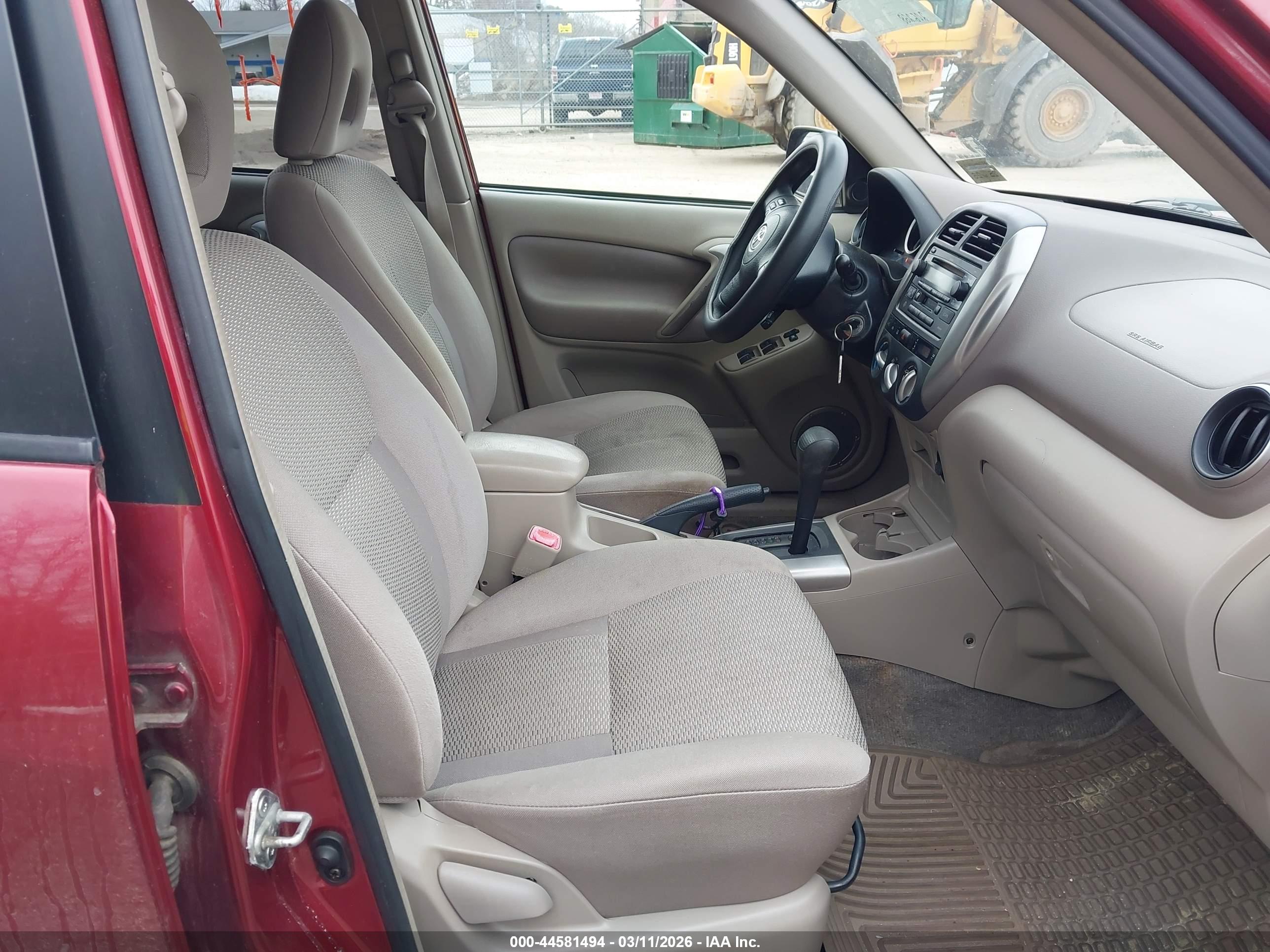 TOYOTA RAV4 image 5