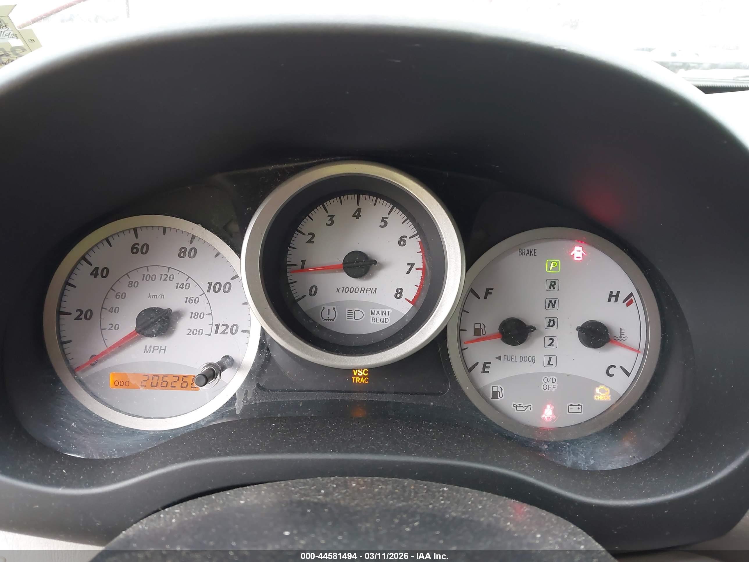 TOYOTA RAV4 image 7