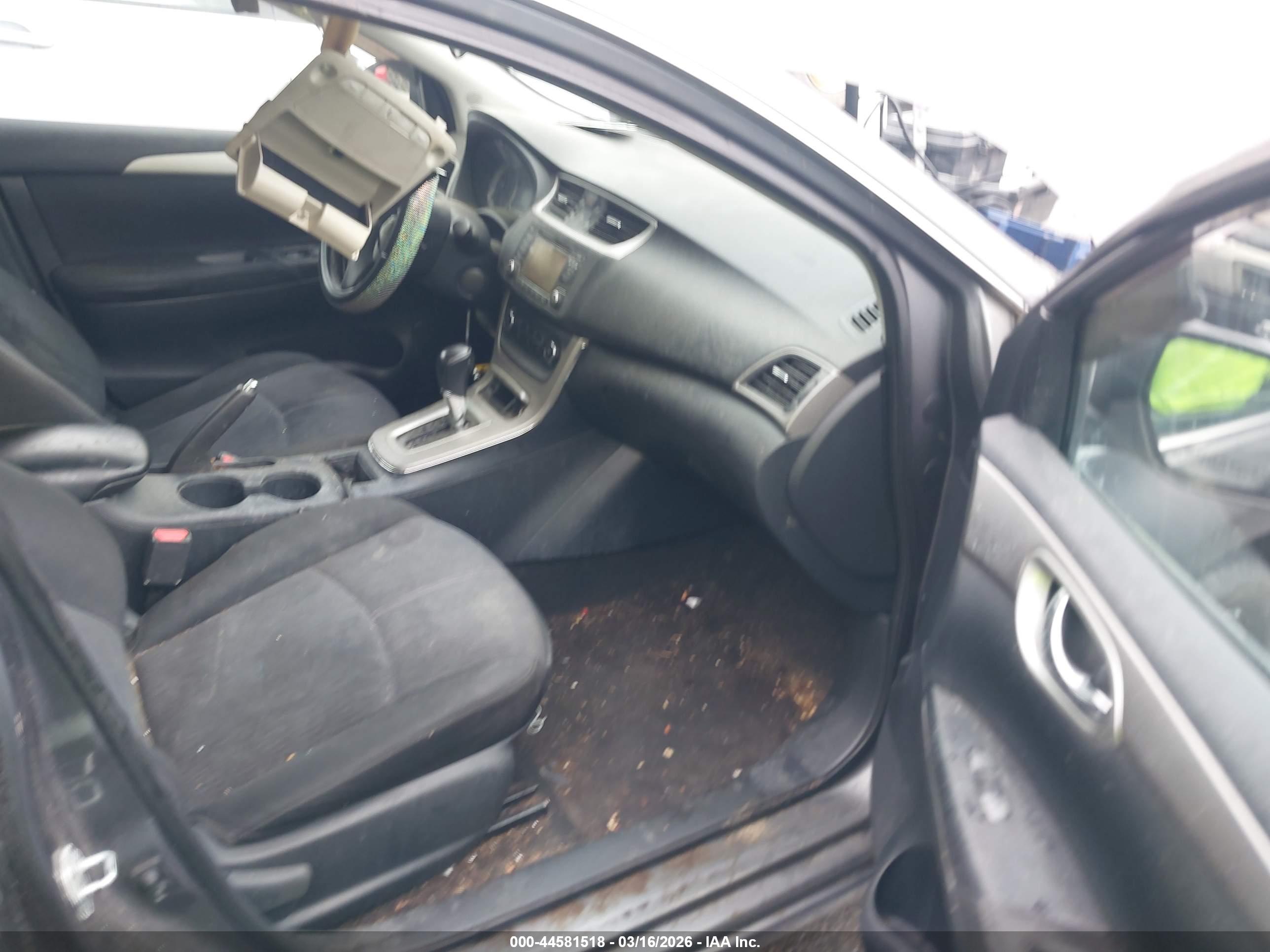 NISSAN SENTRA image 5