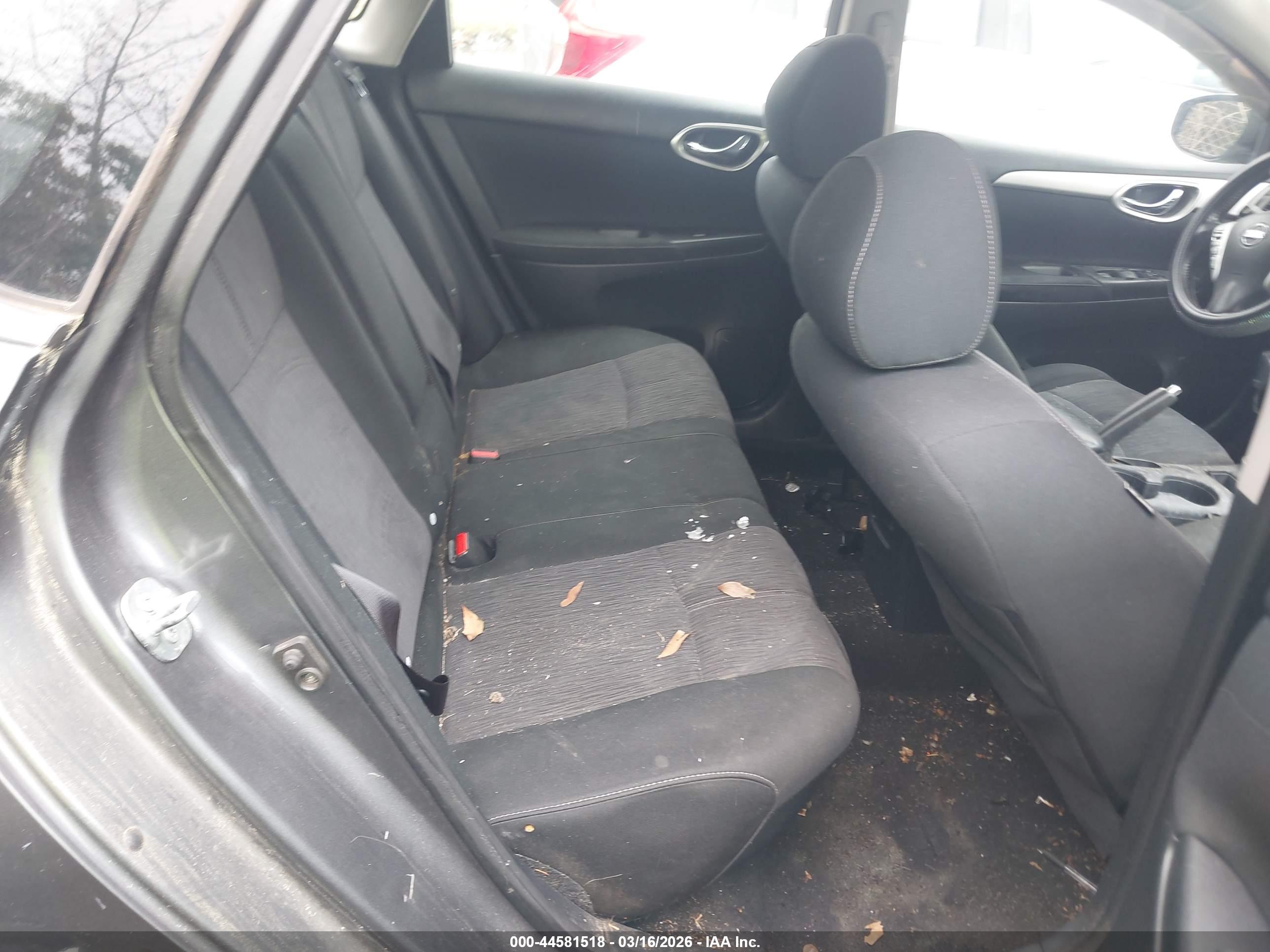 NISSAN SENTRA image 8