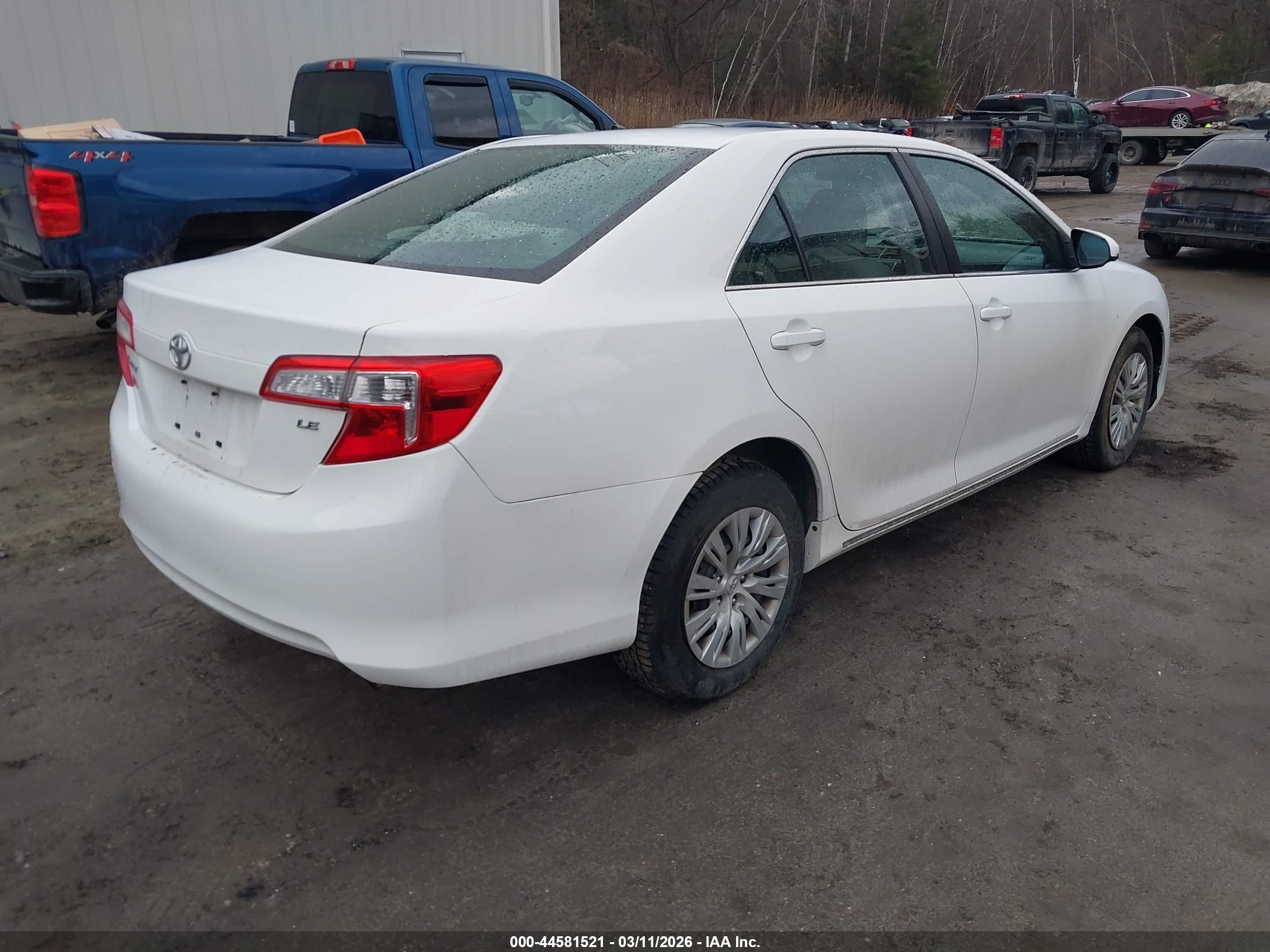TOYOTA CAMRY image 4