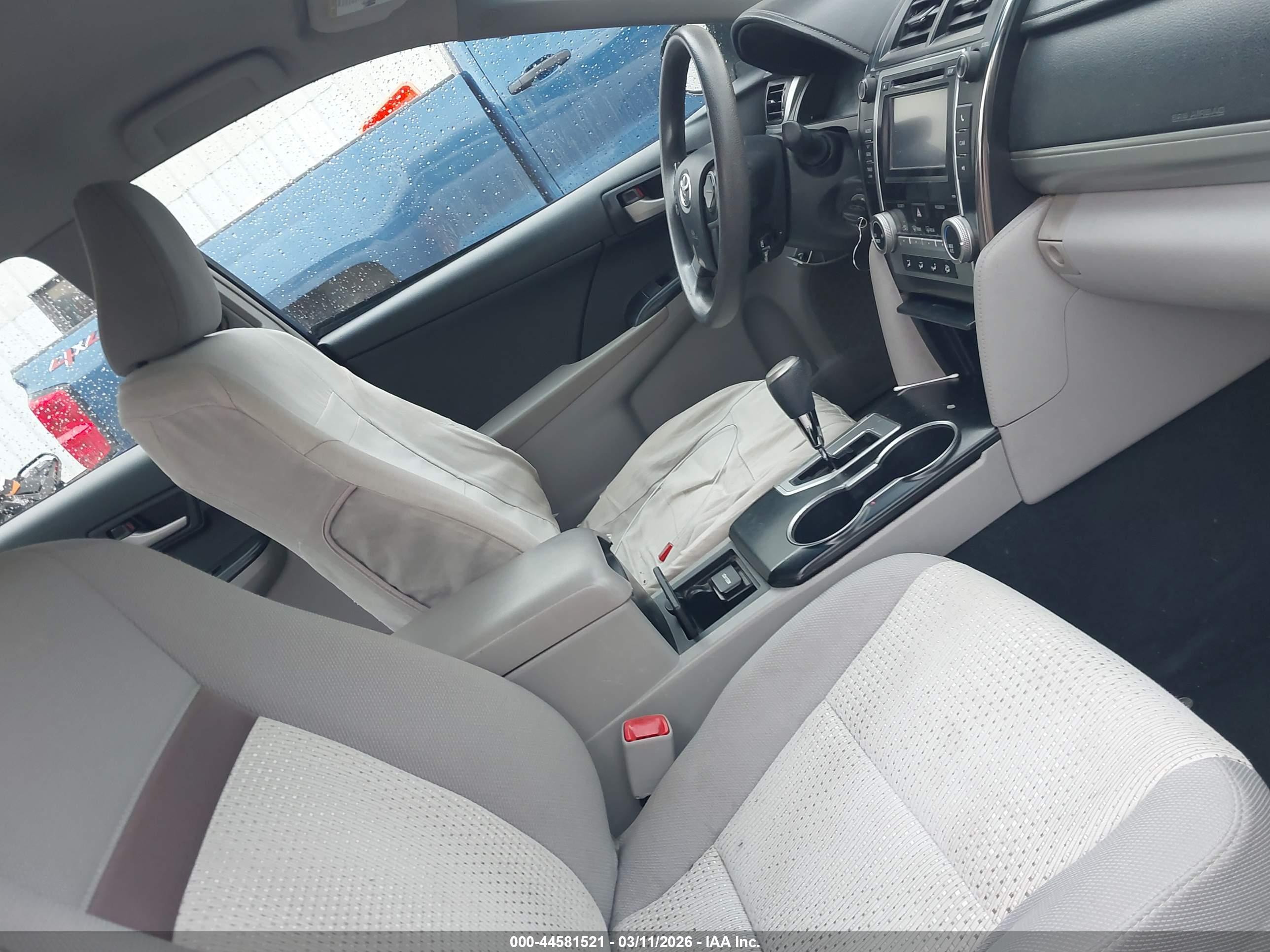 TOYOTA CAMRY image 5