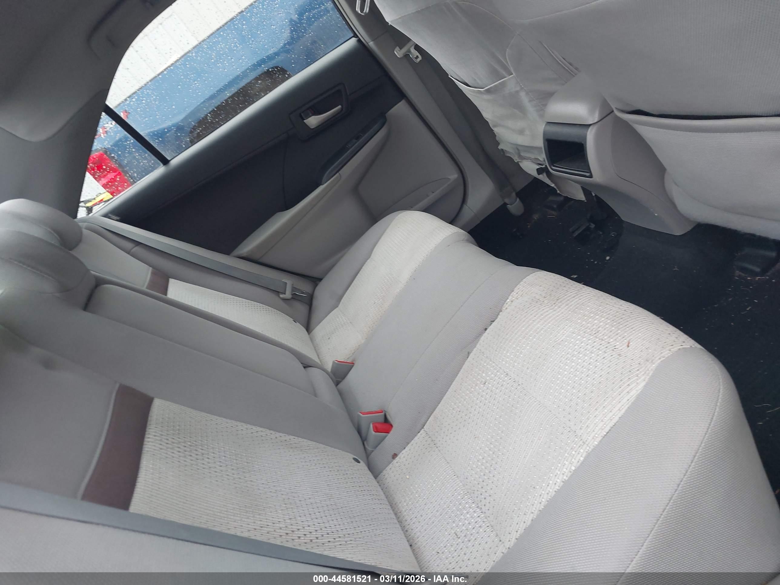 TOYOTA CAMRY image 8