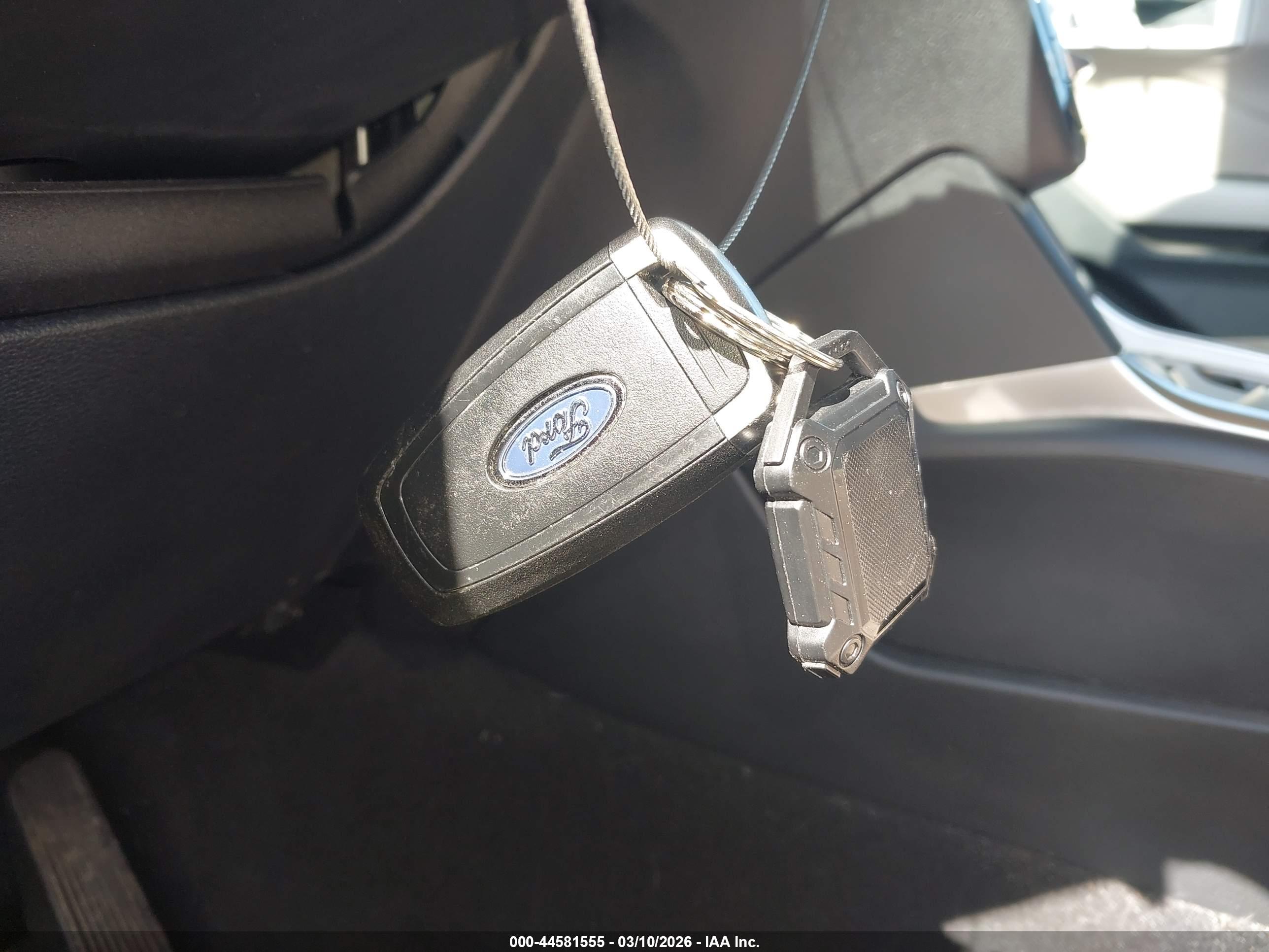 FORD EXPLORER image 11