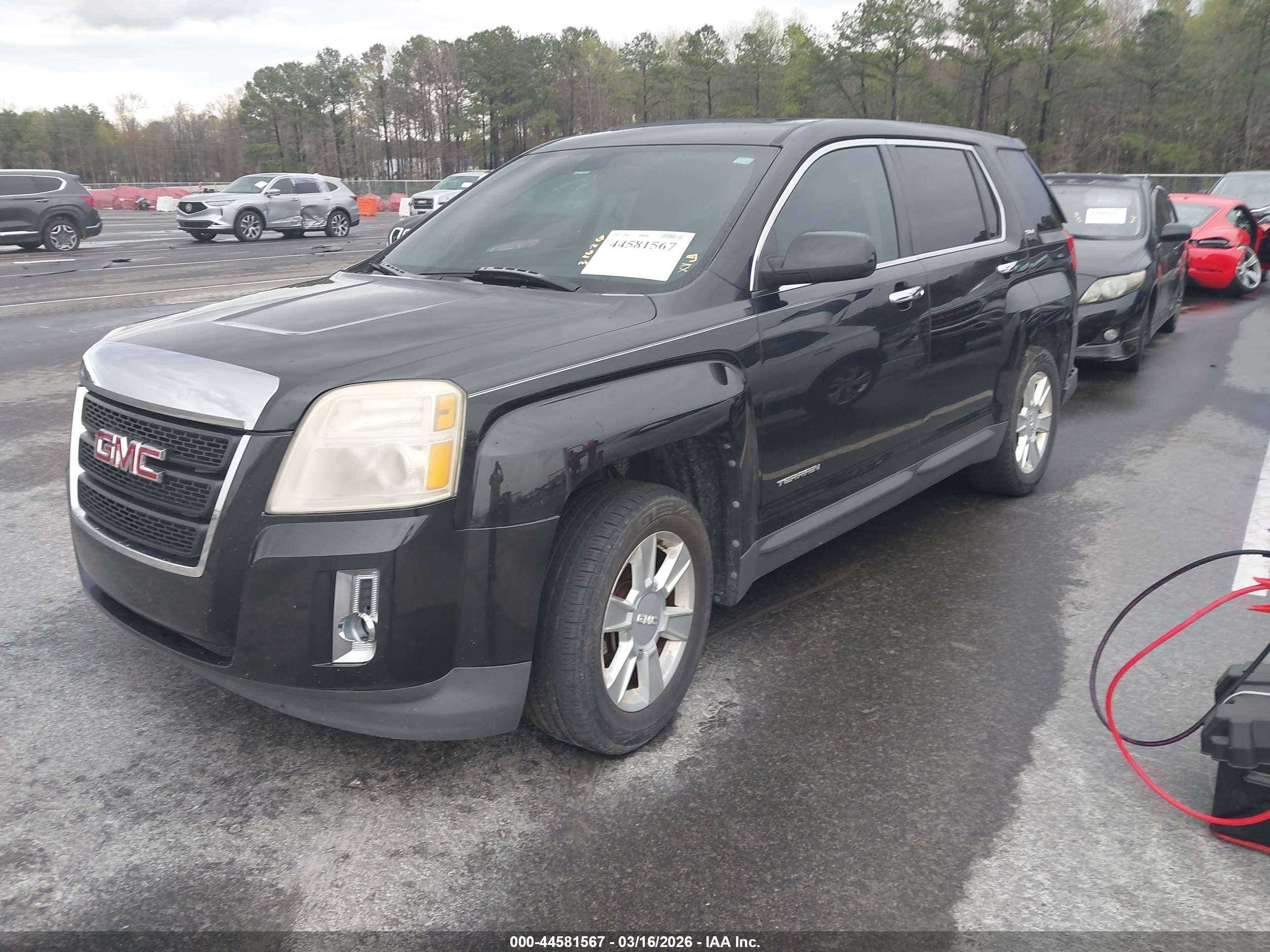 GMC TERRAIN image 2