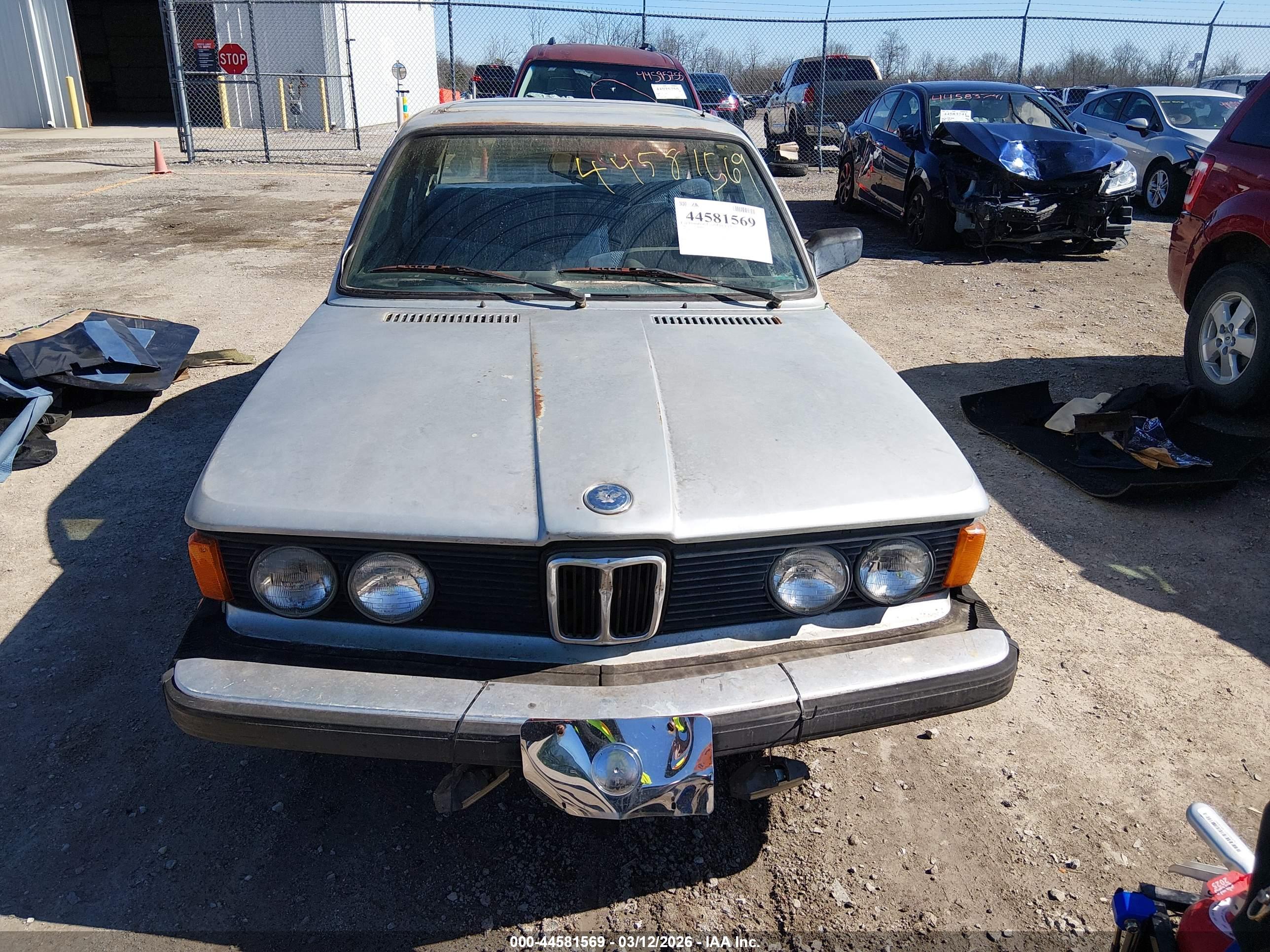BMW 320 image 6