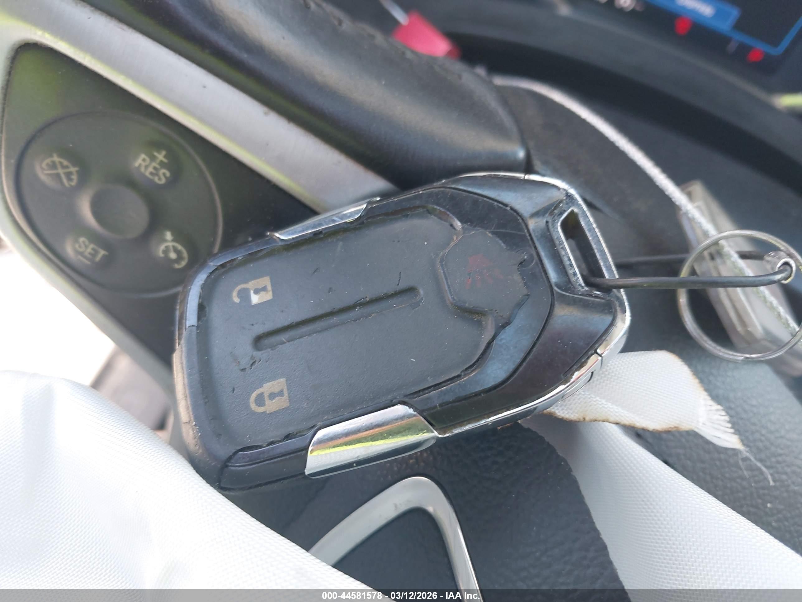 GMC TERRAIN image 11