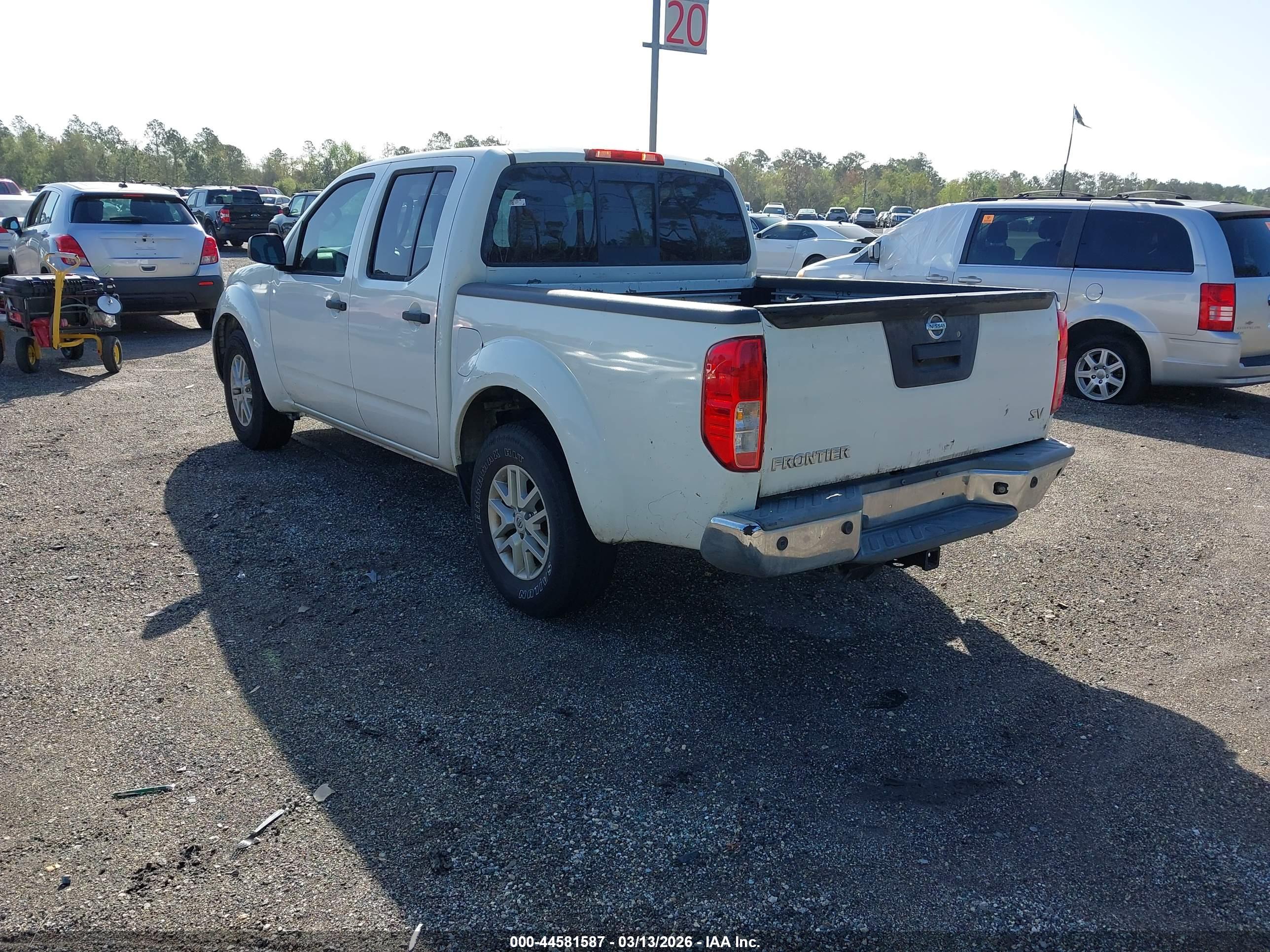 NISSAN FRONTIER image 3