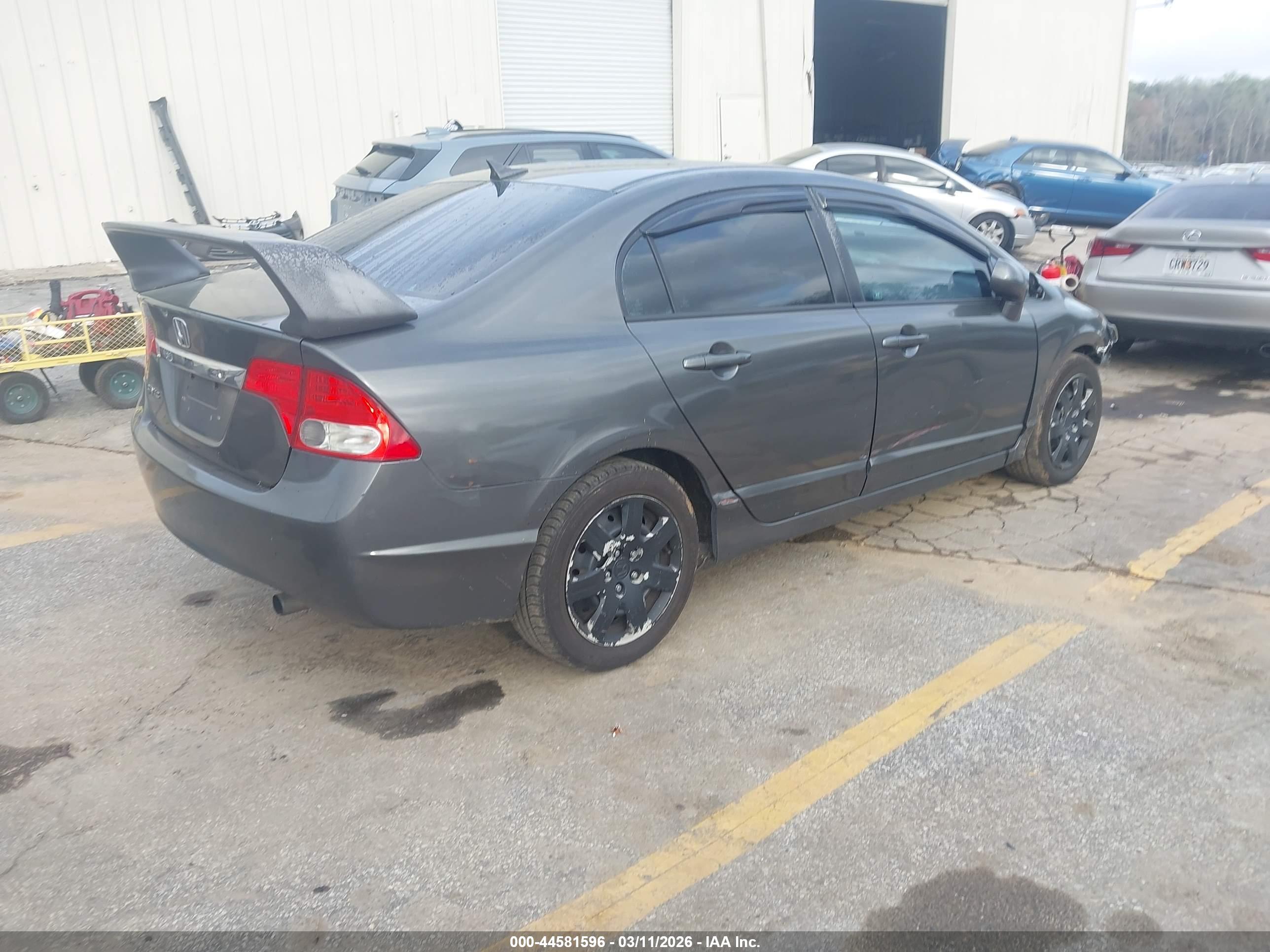 HONDA CIVIC image 4