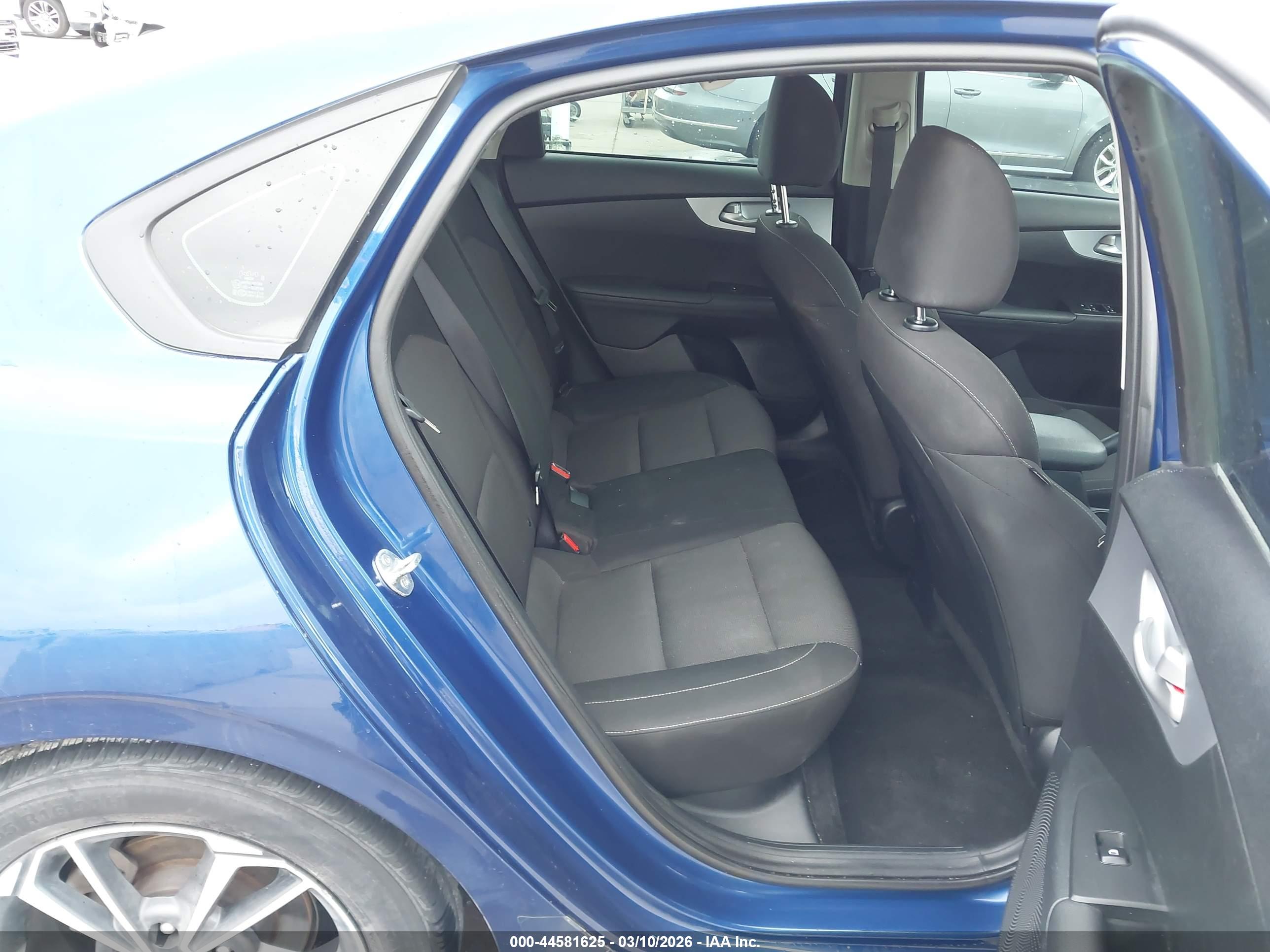 KIA FORTE image 8