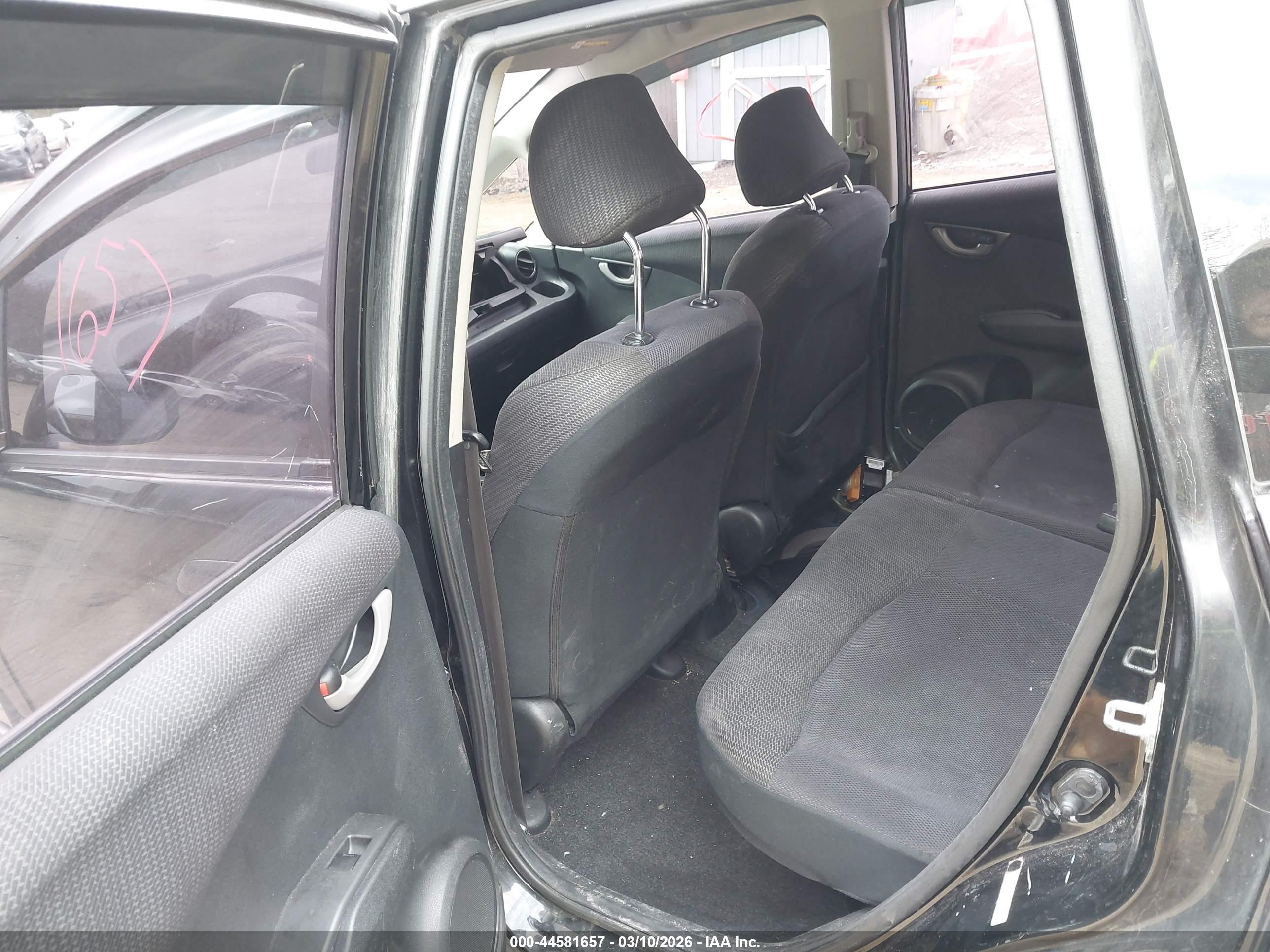 HONDA FIT image 8