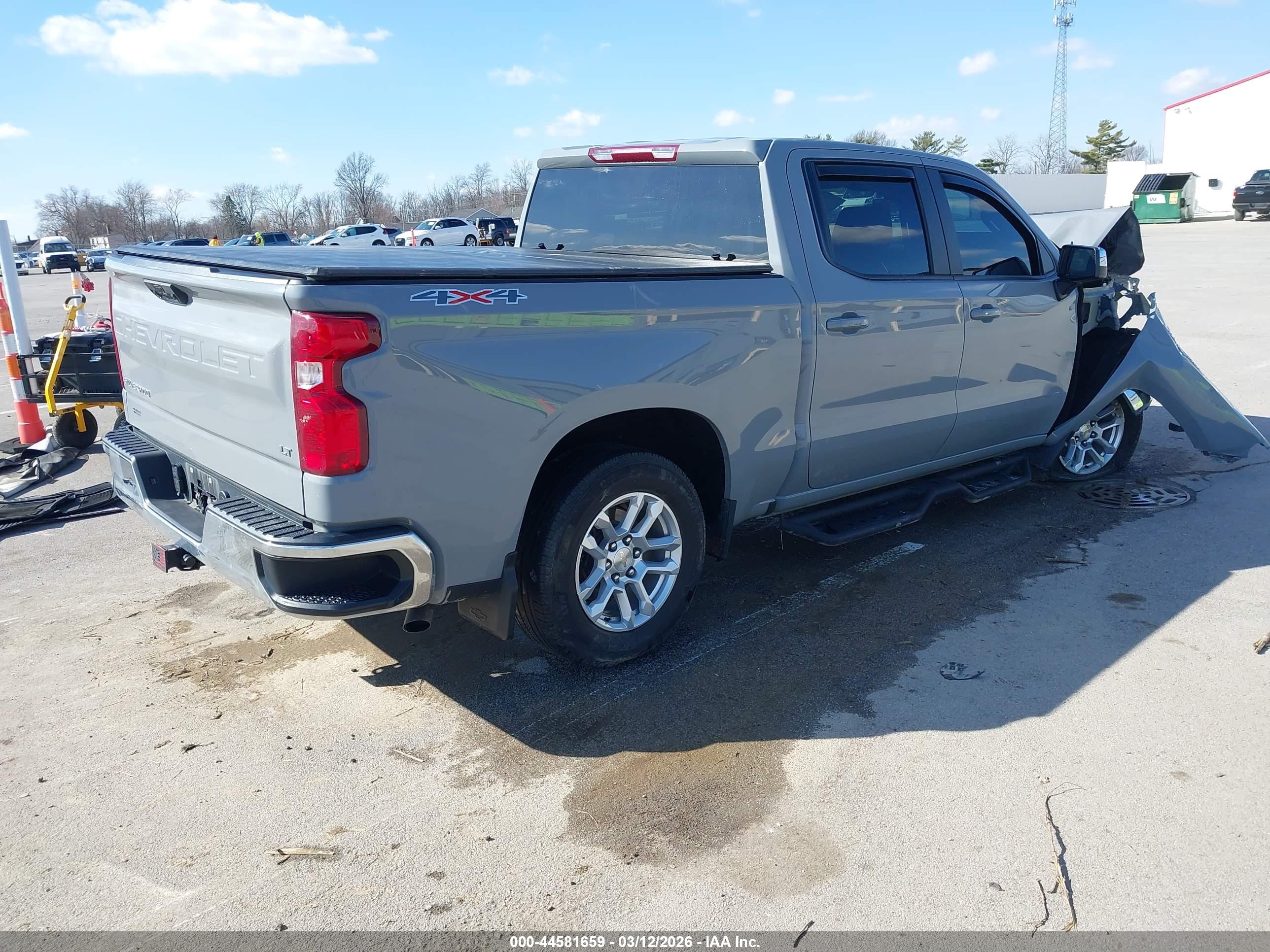 CHEVROLET SILVERADO image 4