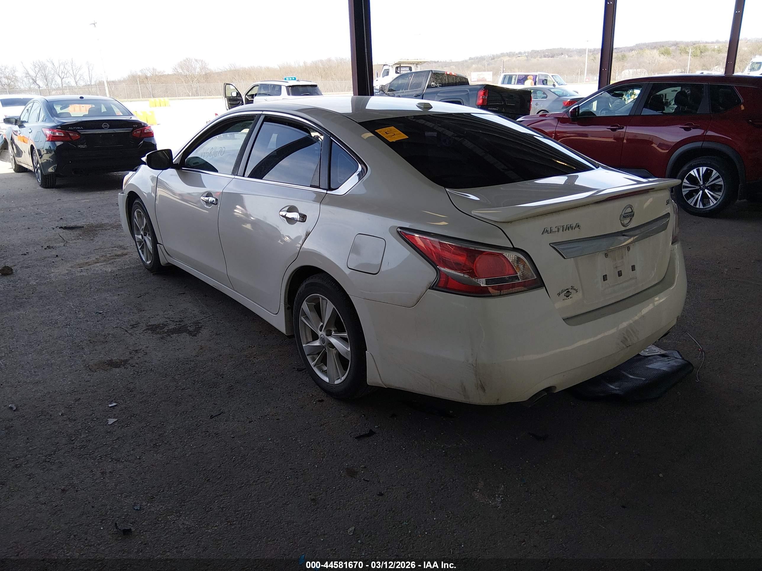 NISSAN ALTIMA image 3