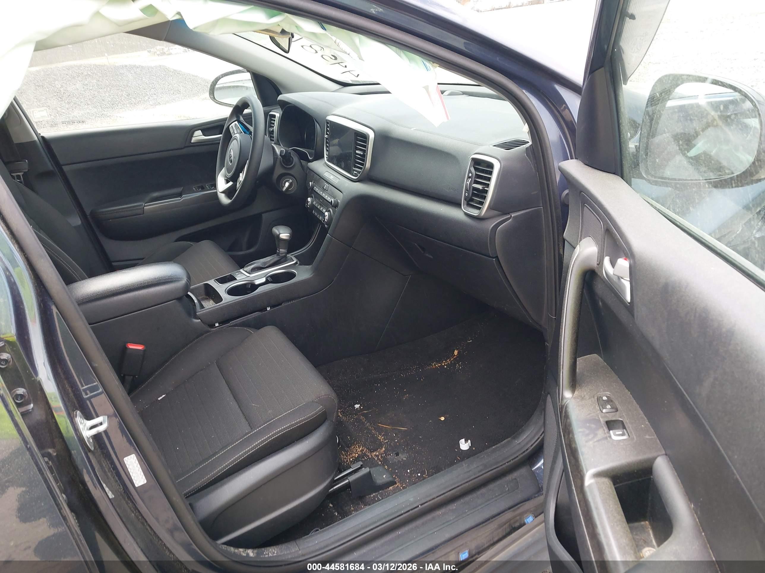 KIA SPORTAGE image 5