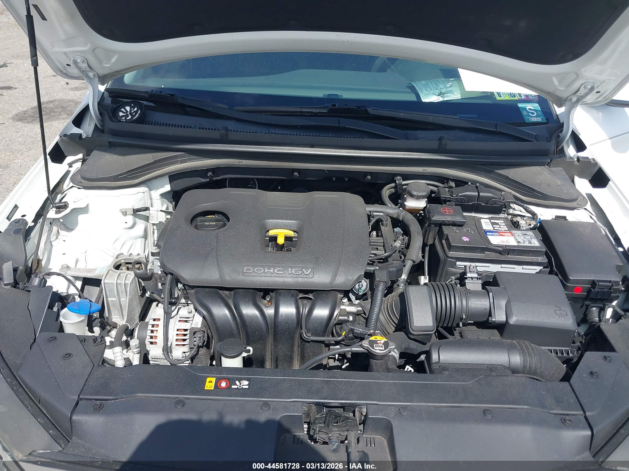 HYUNDAI ELANTRA image 10