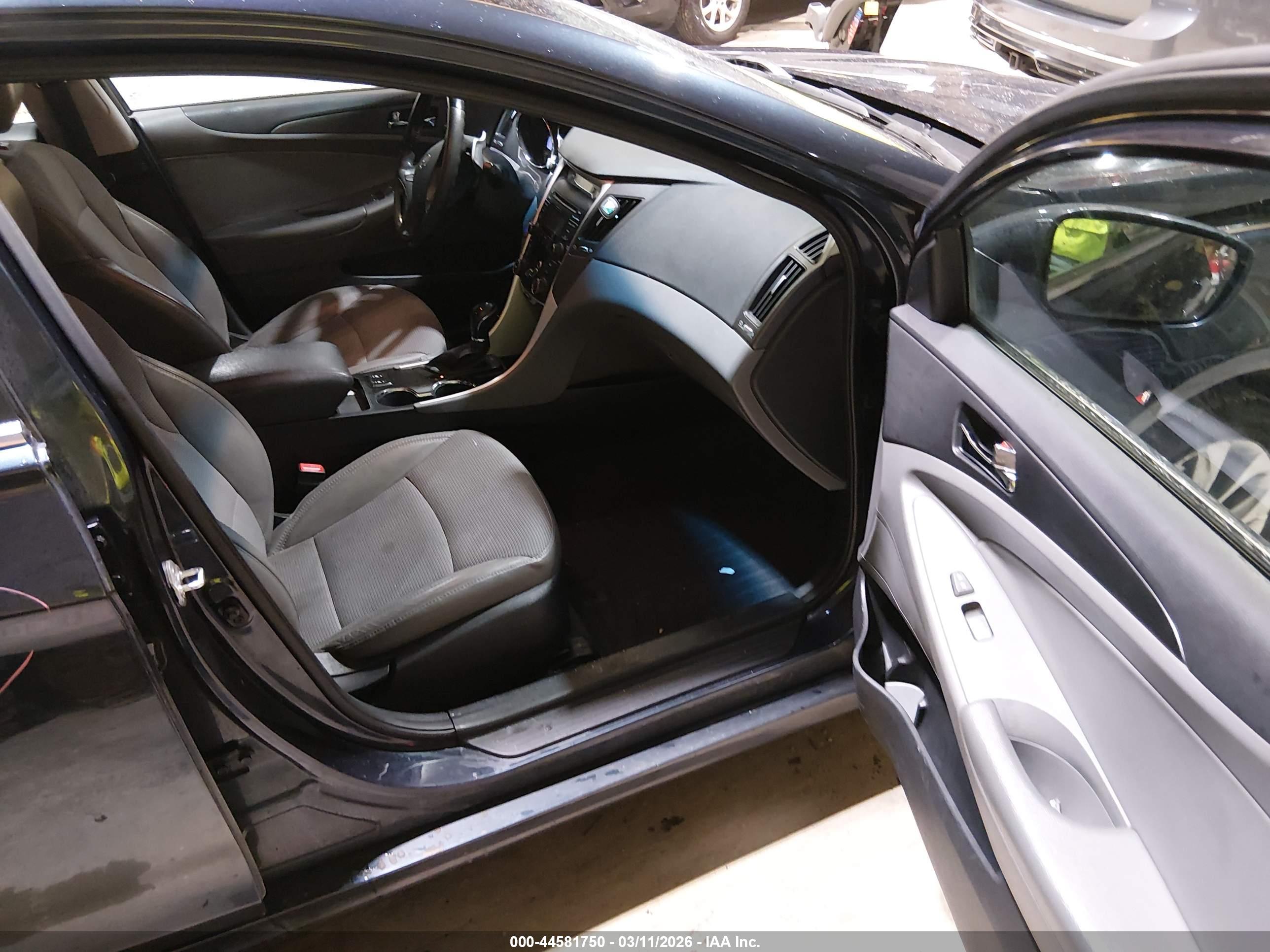 HYUNDAI SONATA image 5