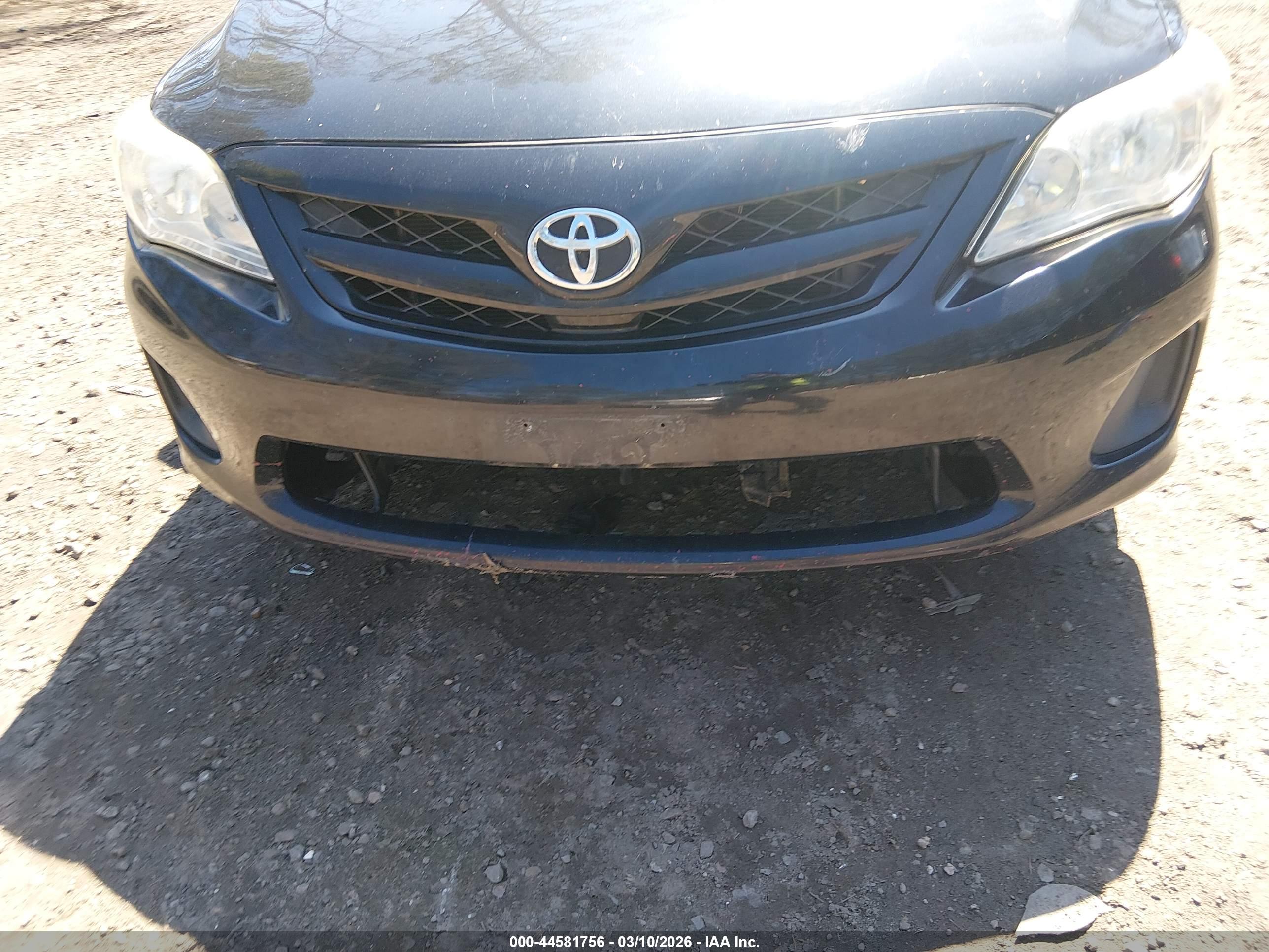 TOYOTA COROLLA image 6