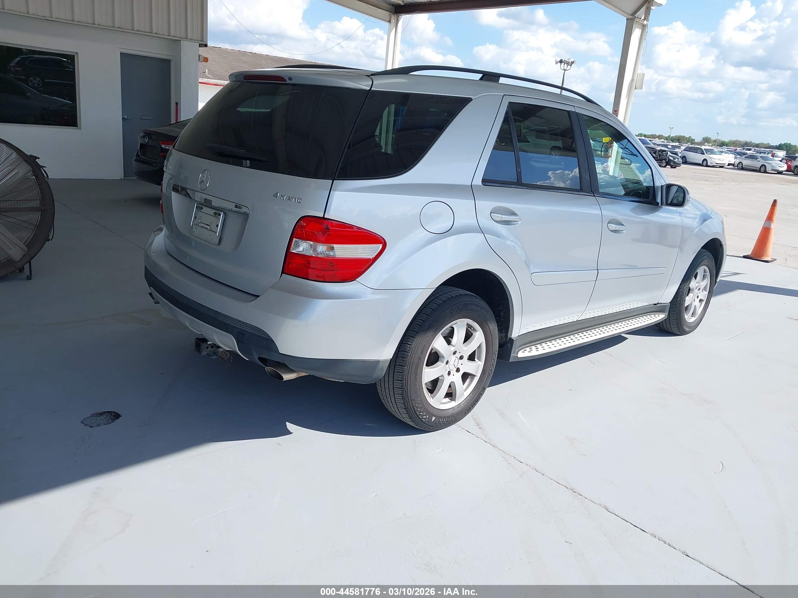 MERCEDES-BENZ ML image 4