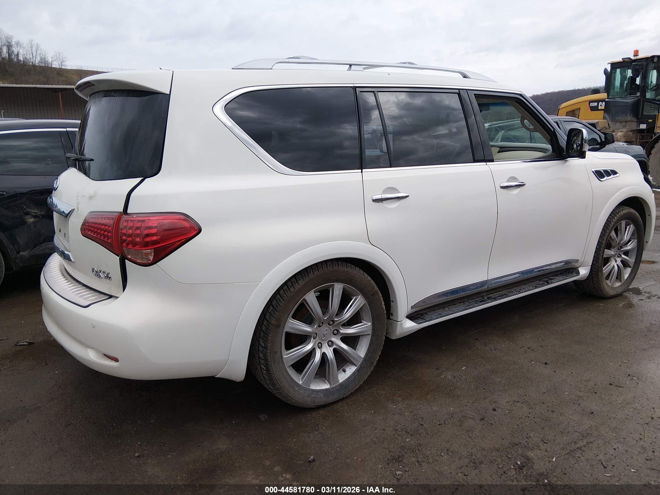 INFINITI QX56 image 4