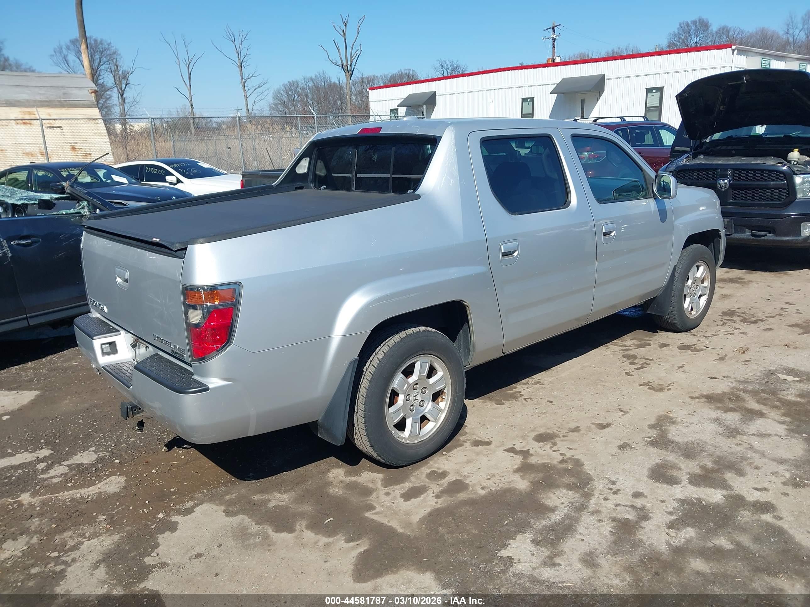 HONDA RIDGELINE image 4