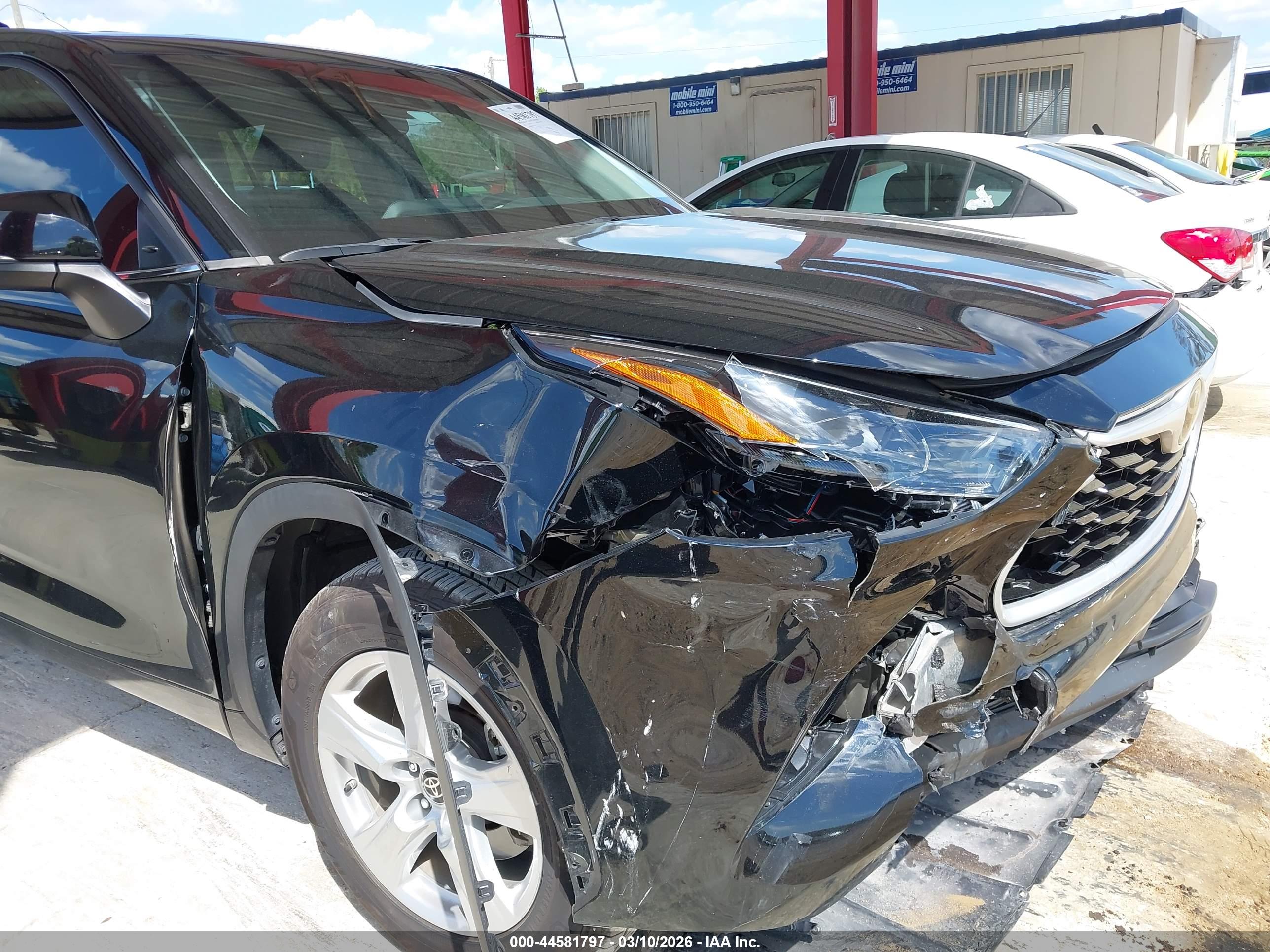 TOYOTA HIGHLANDER image 6