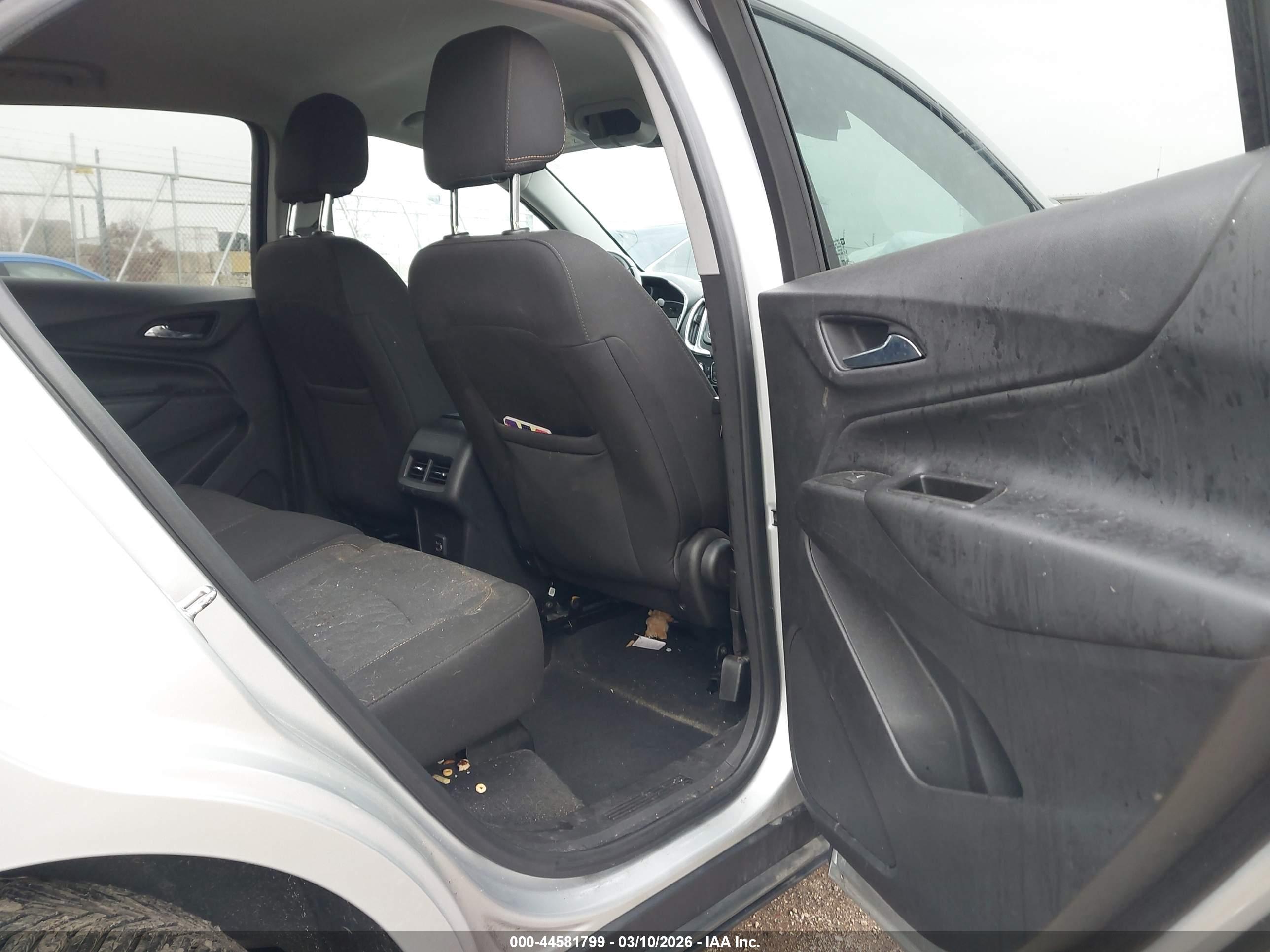 CHEVROLET EQUINOX image 8