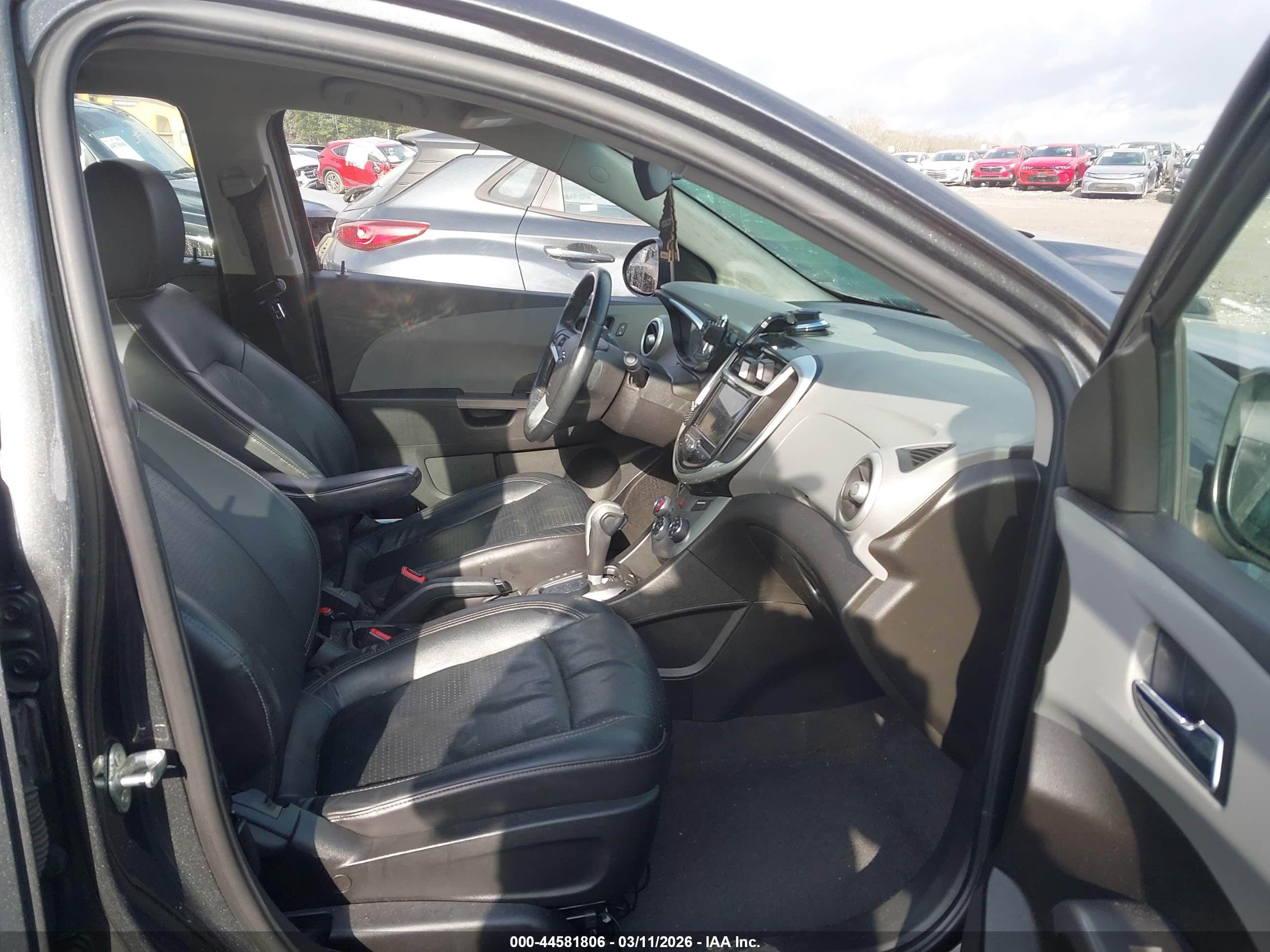 CHEVROLET SONIC image 5