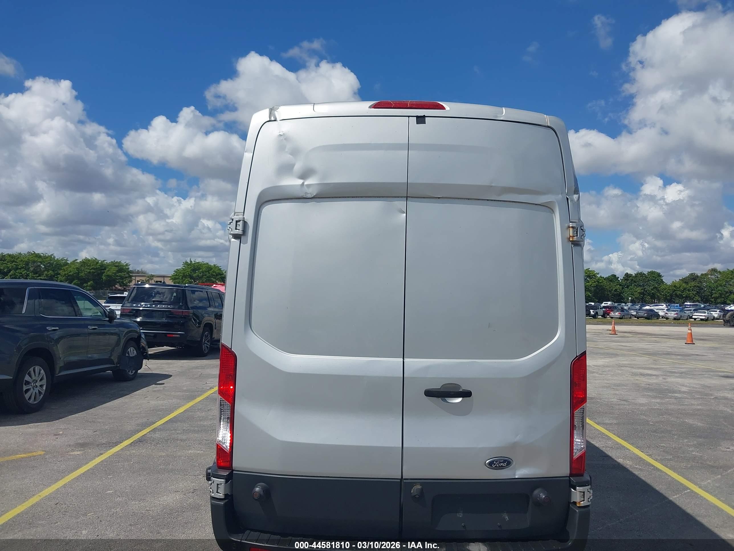 FORD TRANSIT-350 image 6
