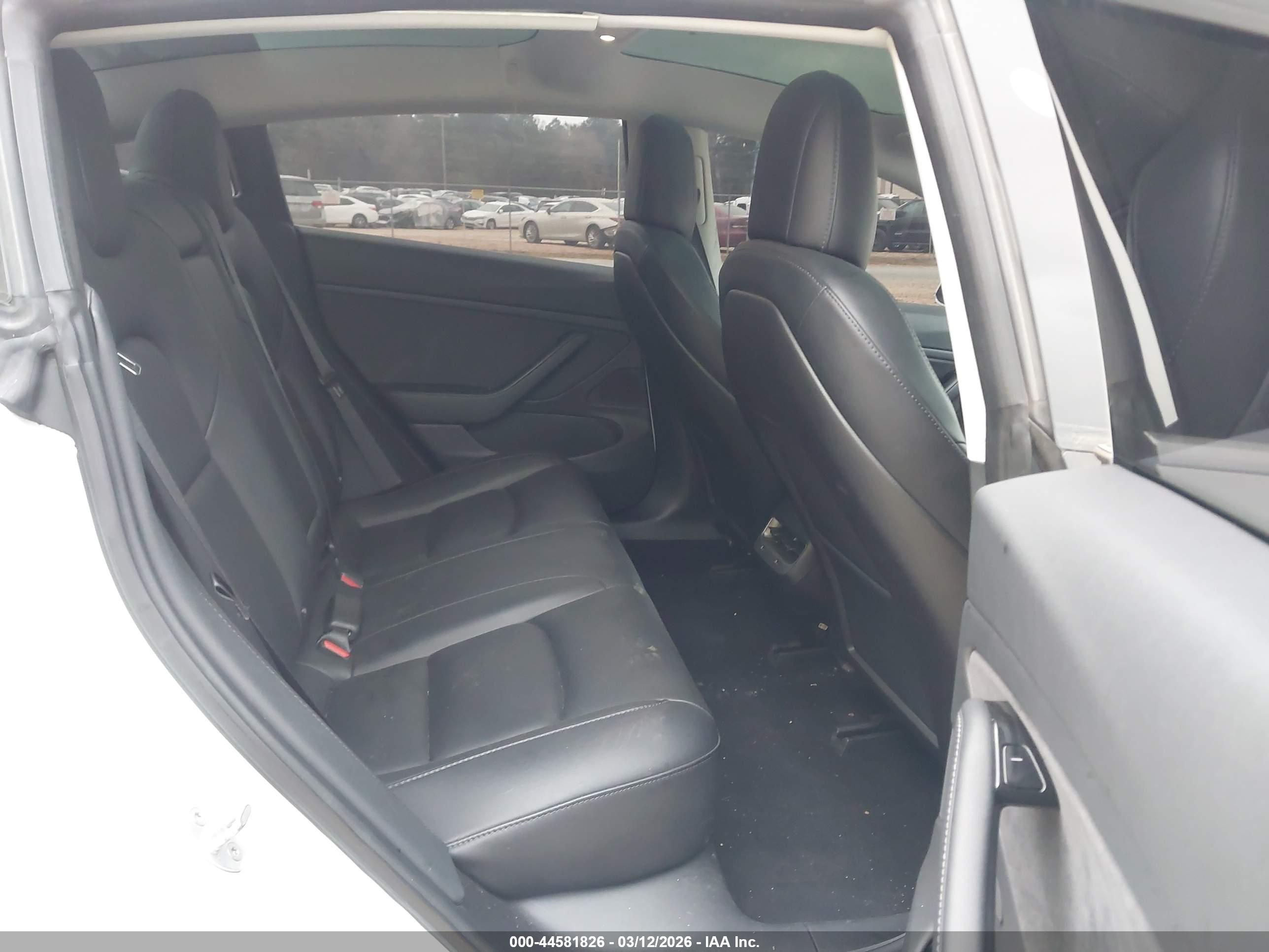TESLA MODEL image 8