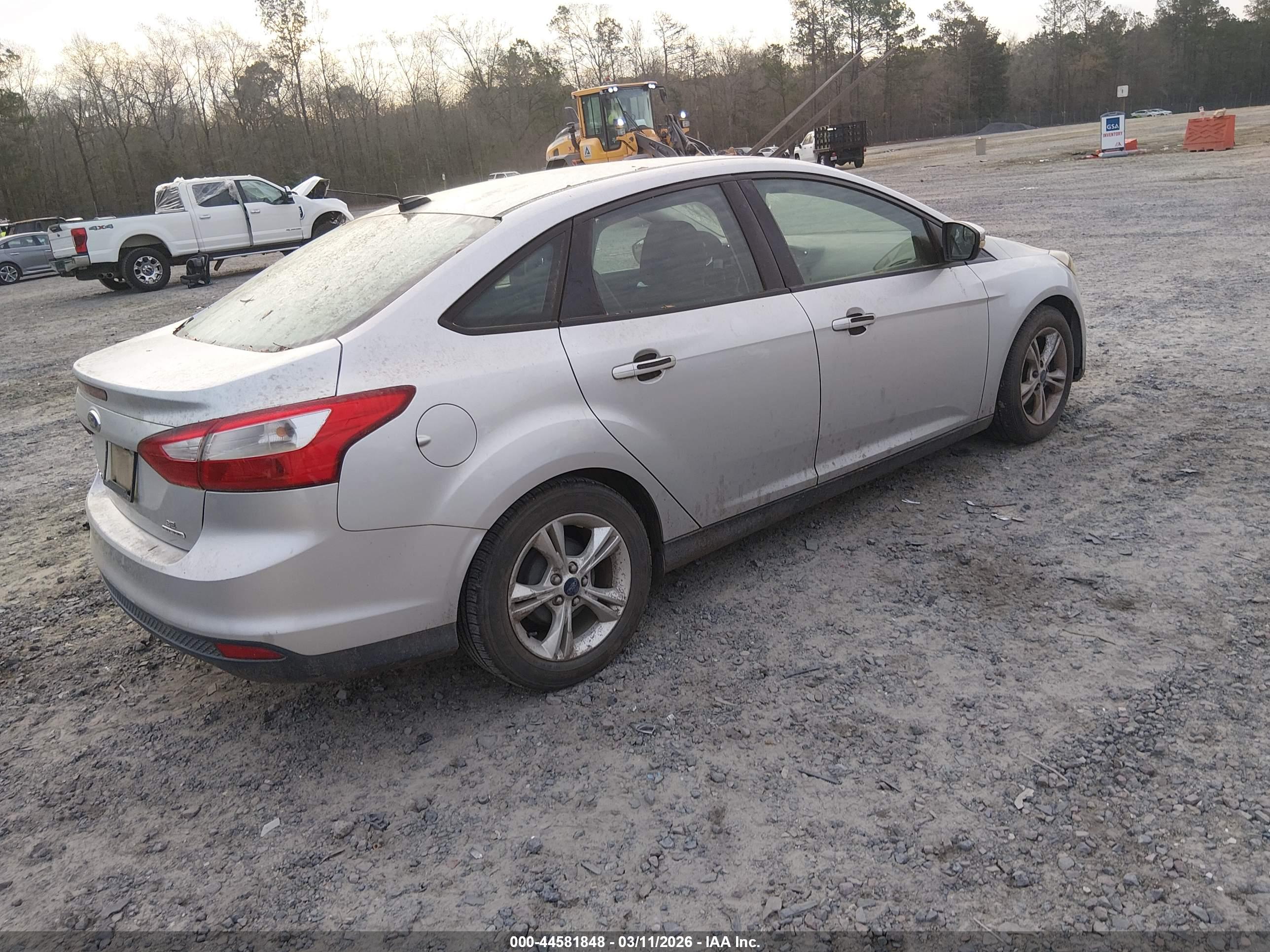 FORD FOCUS image 4