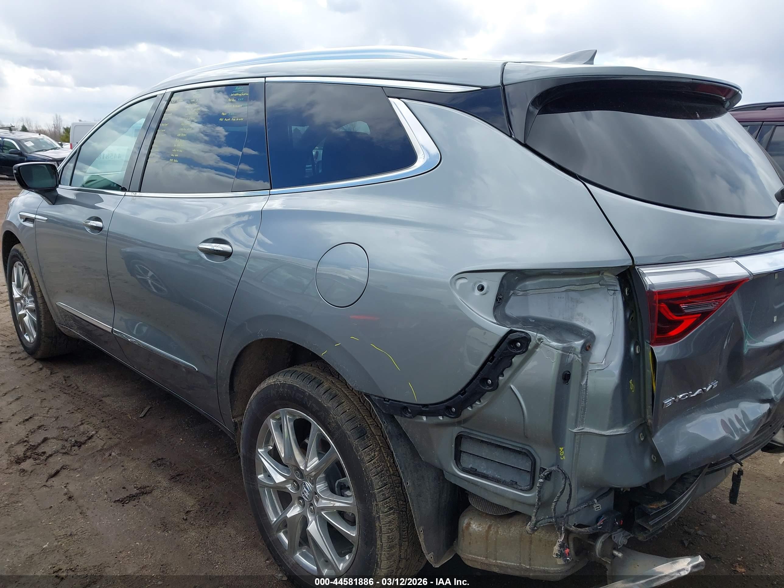 BUICK ENCLAVE image 3