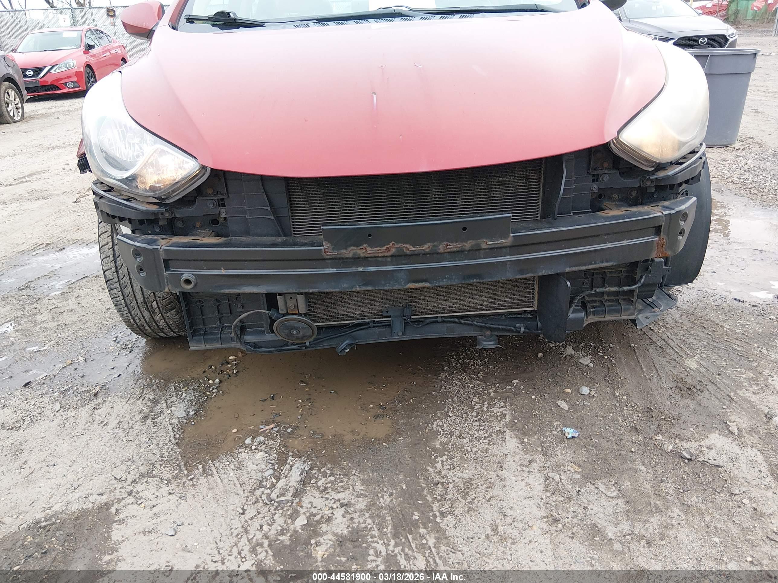 HYUNDAI ELANTRA image 6