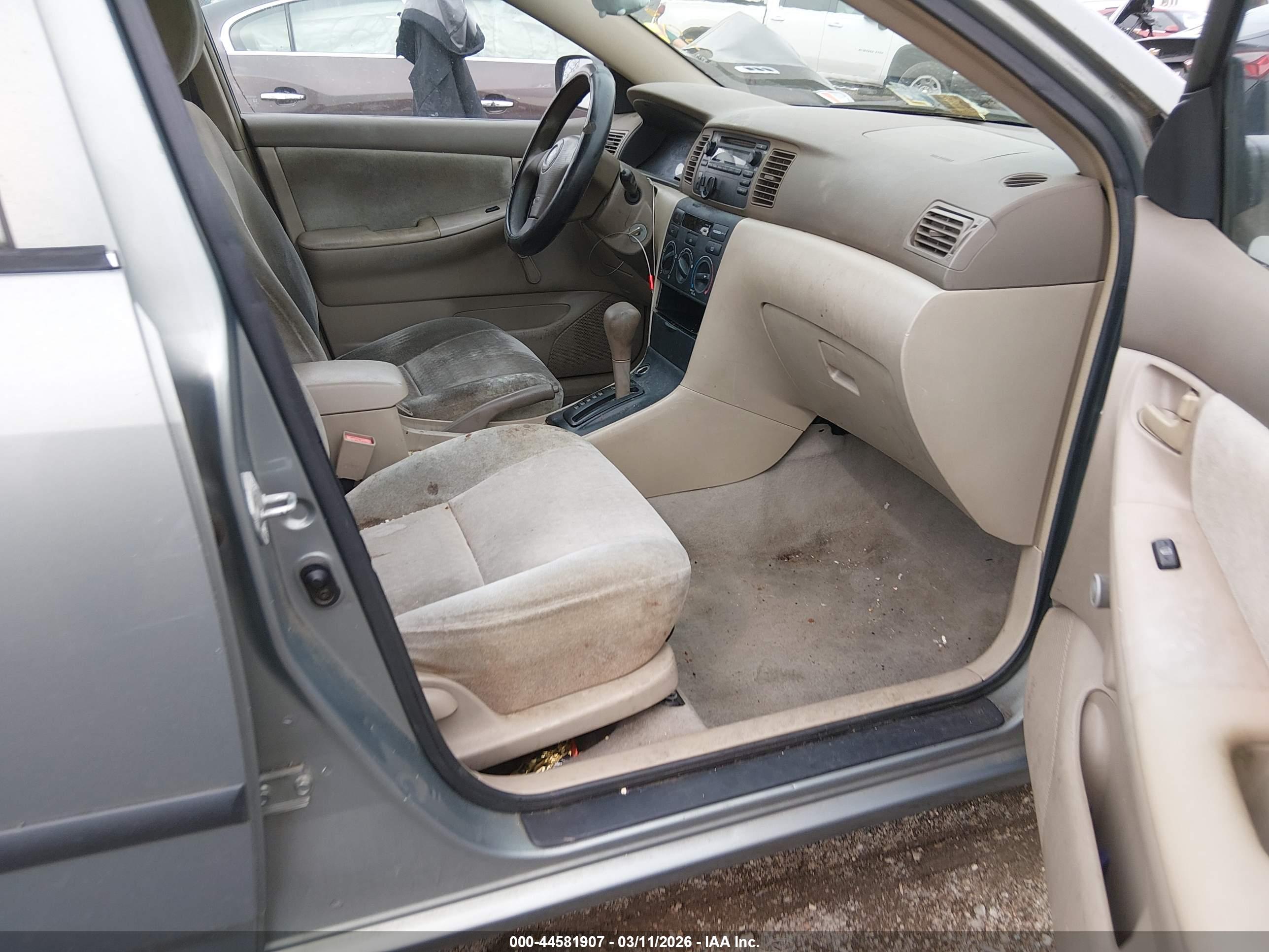 TOYOTA COROLLA image 5