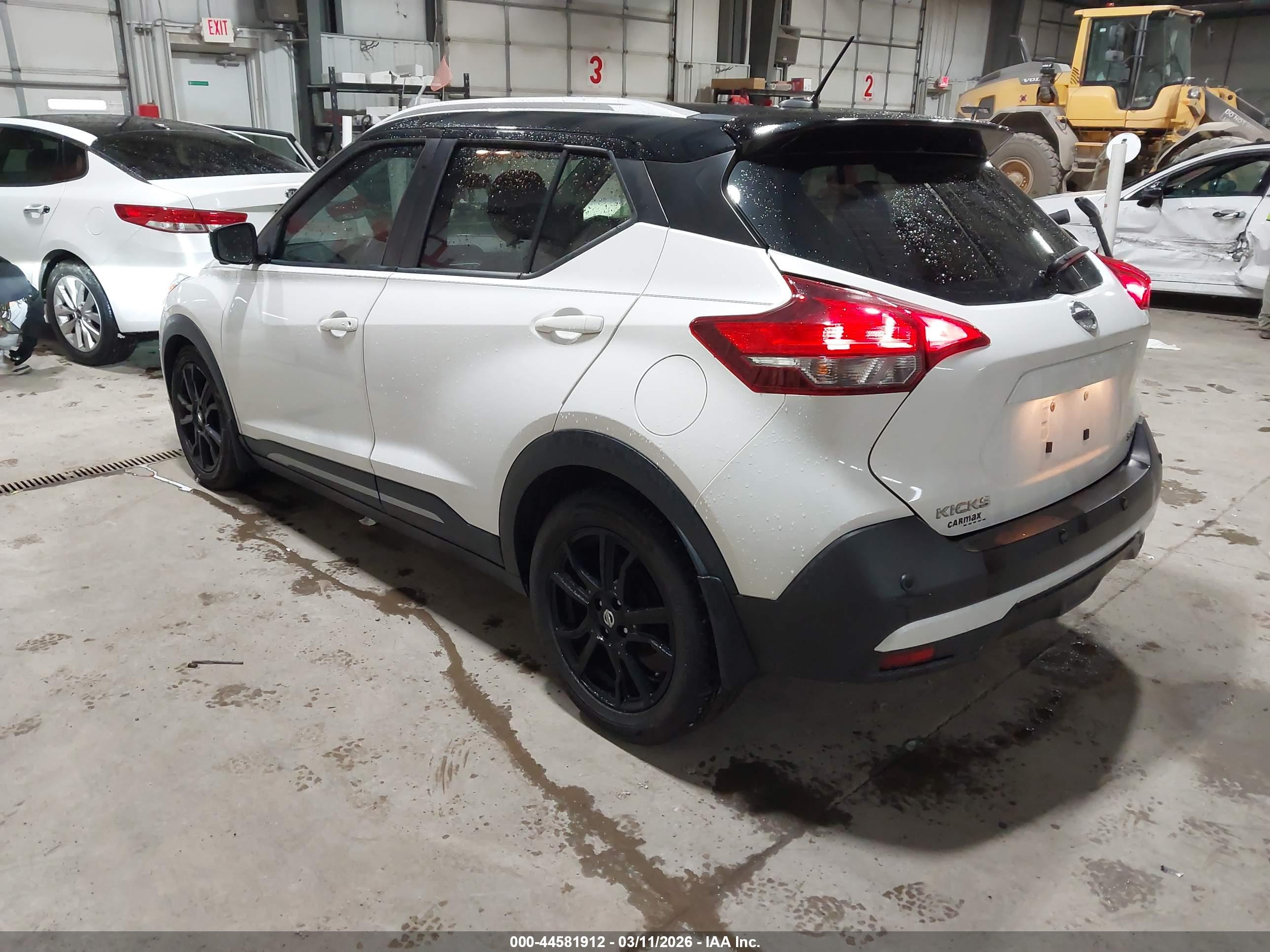 NISSAN KICKS image 3